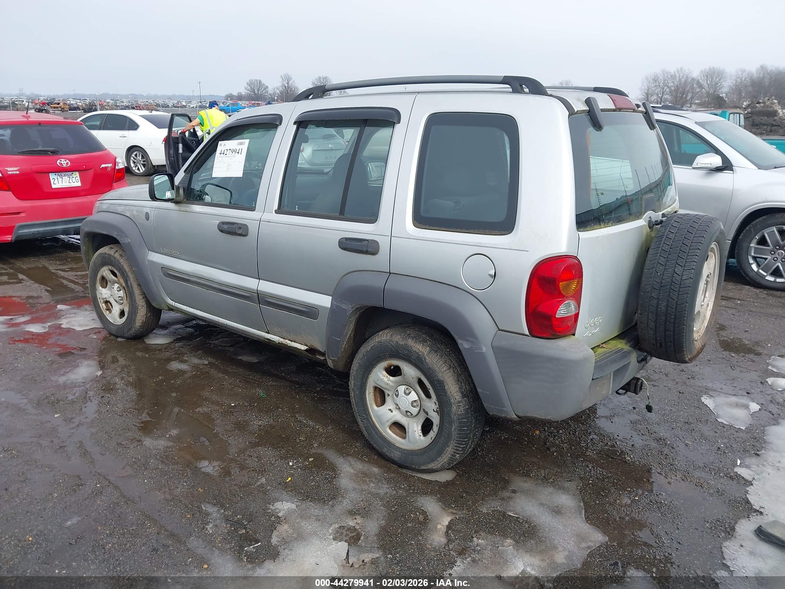 JEEP LIBERTY image 3