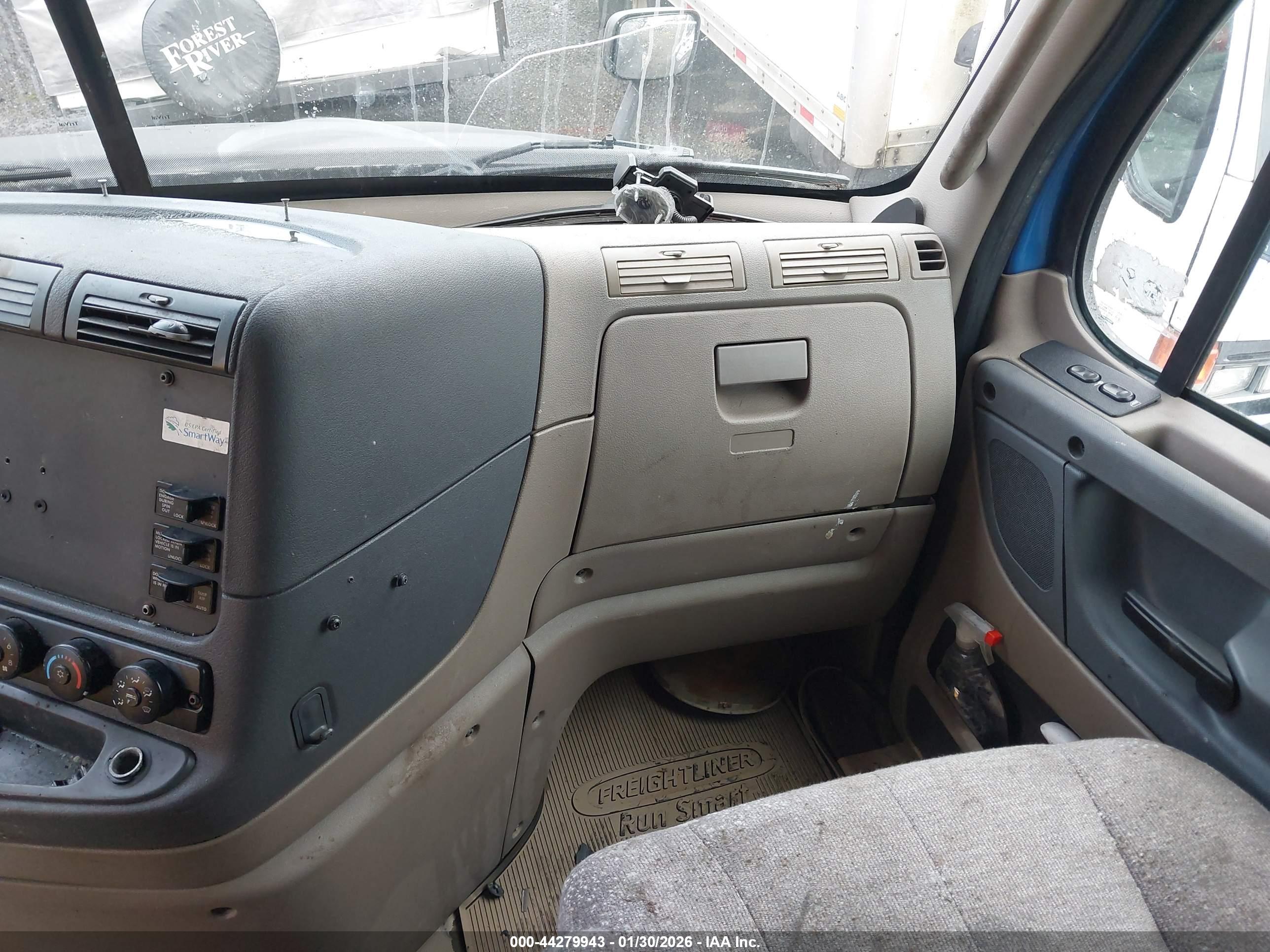 FREIGHTLINER CASCADIA image 5