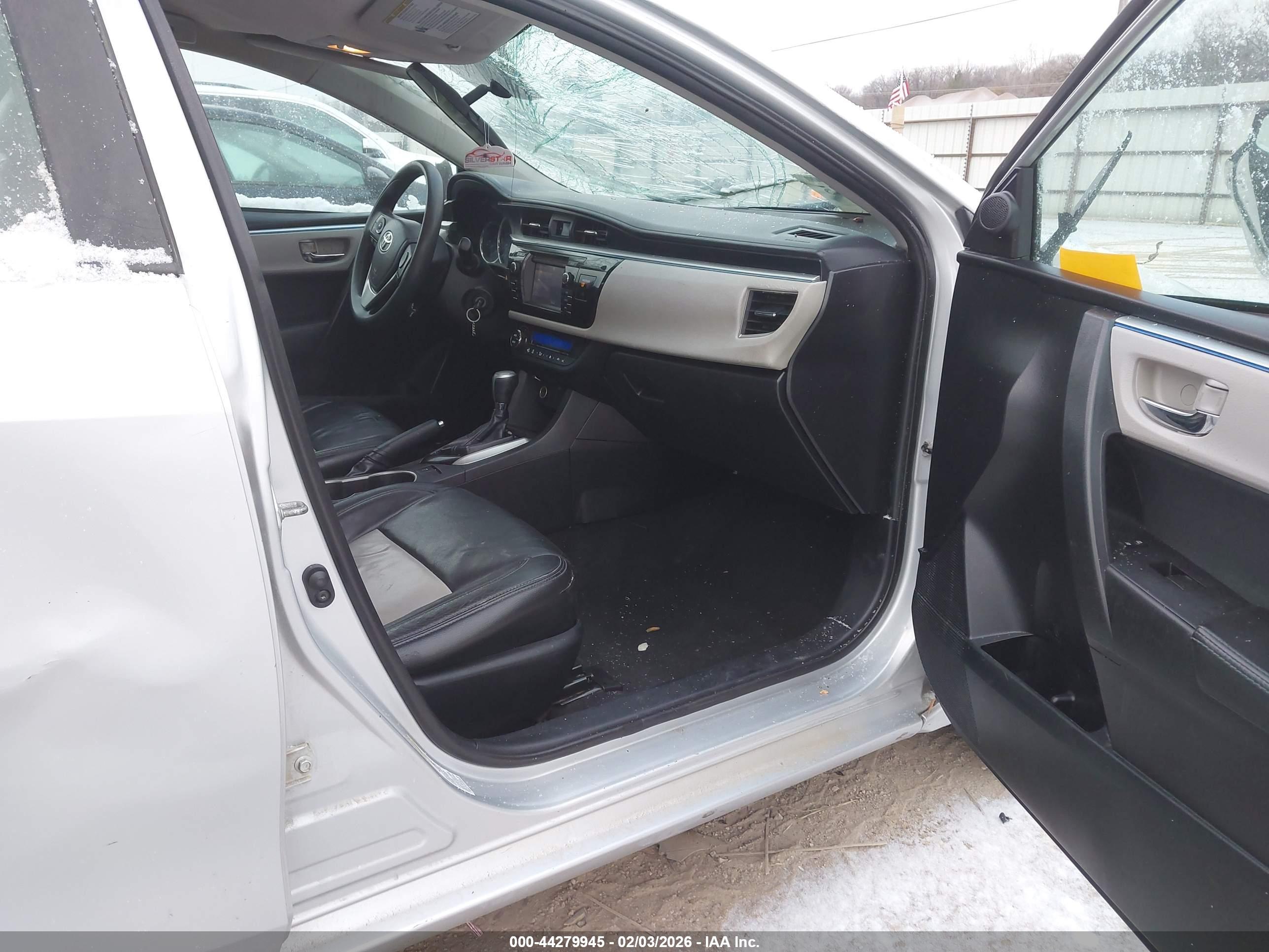 TOYOTA COROLLA image 5