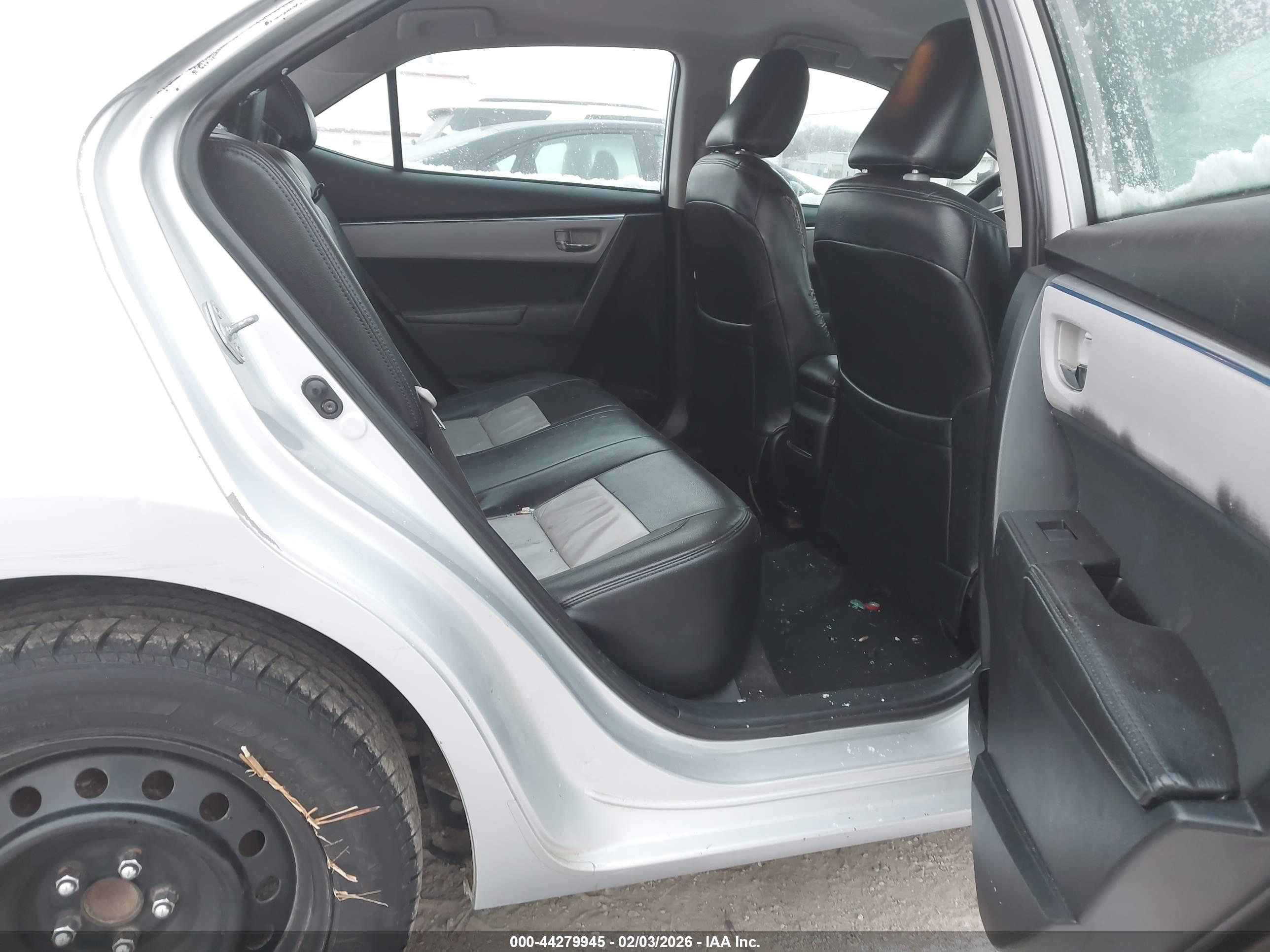 TOYOTA COROLLA image 8