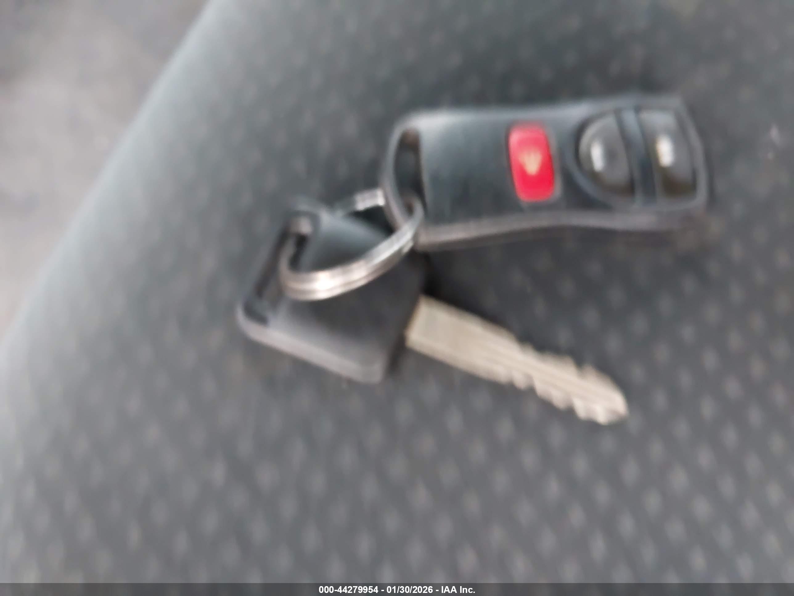 NISSAN VERSA image 11