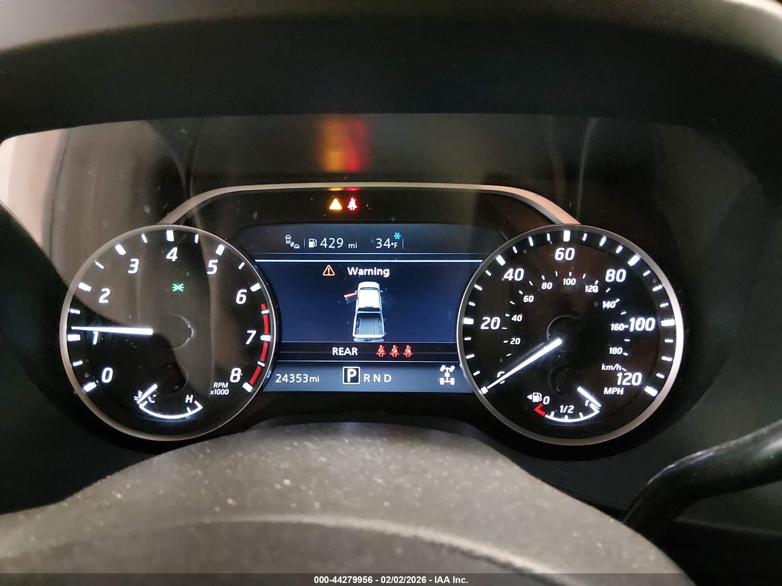 NISSAN TITAN image 7