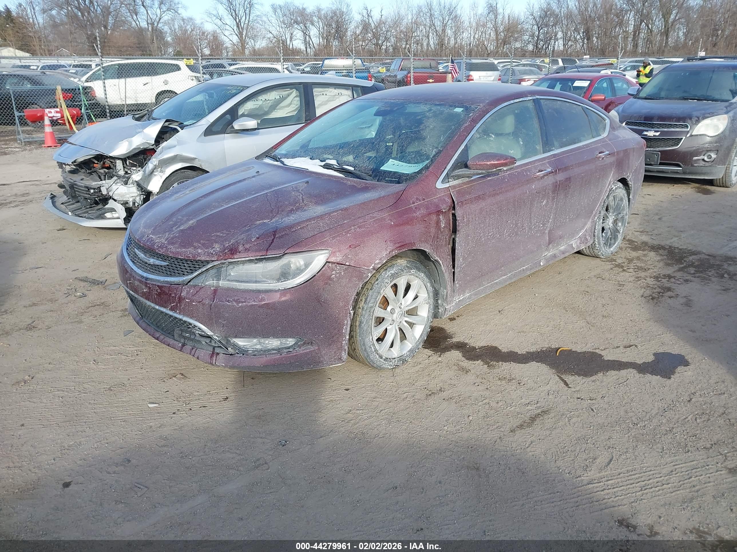 CHRYSLER 200 image 2