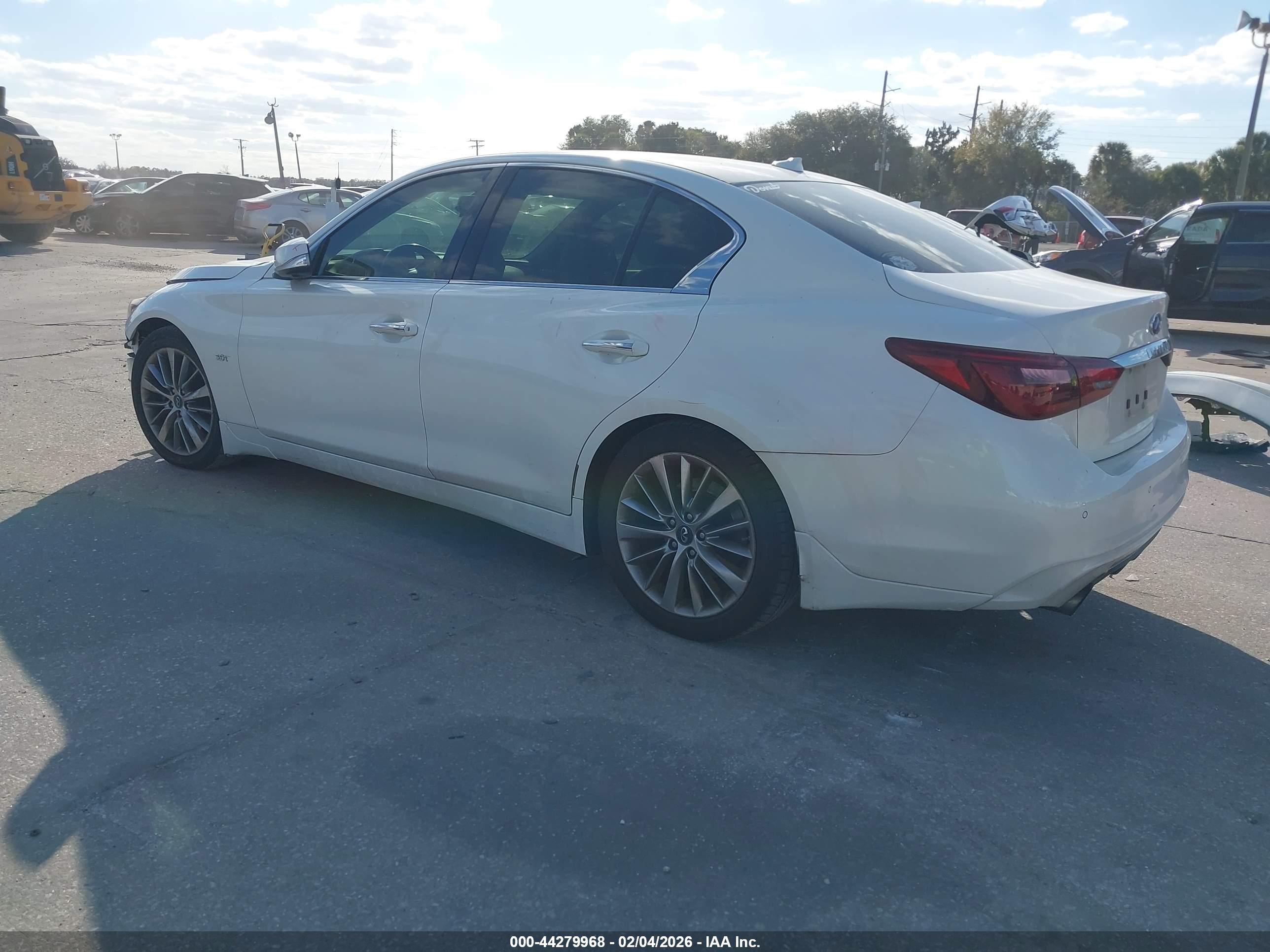 INFINITI Q50 image 3