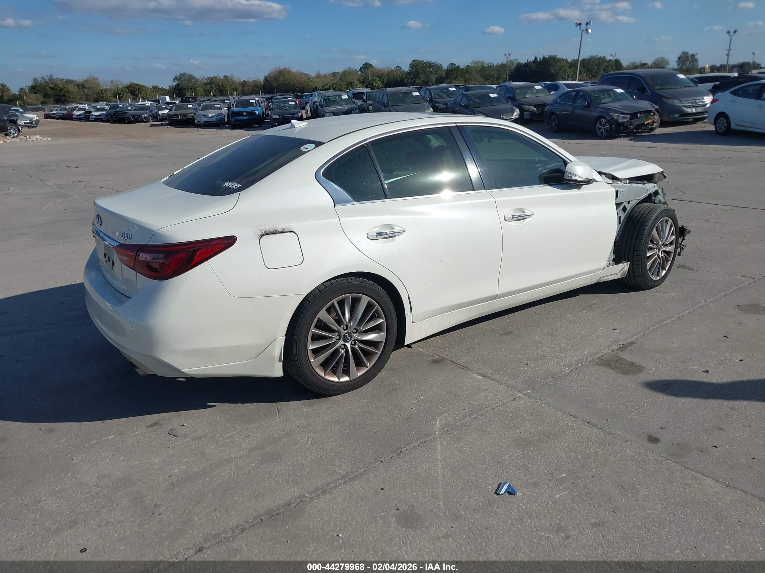 INFINITI Q50 image 4