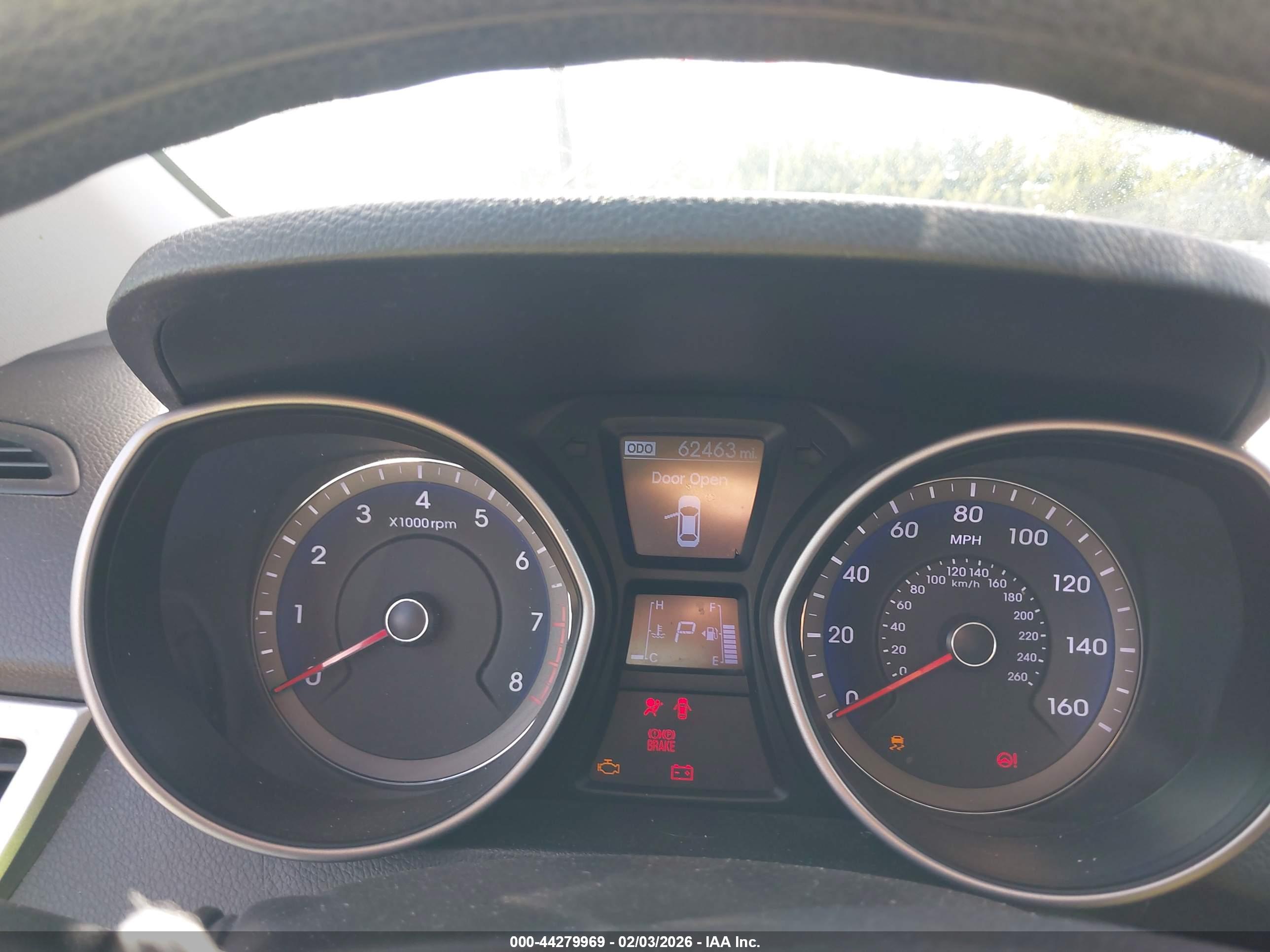 HYUNDAI ELANTRA image 7