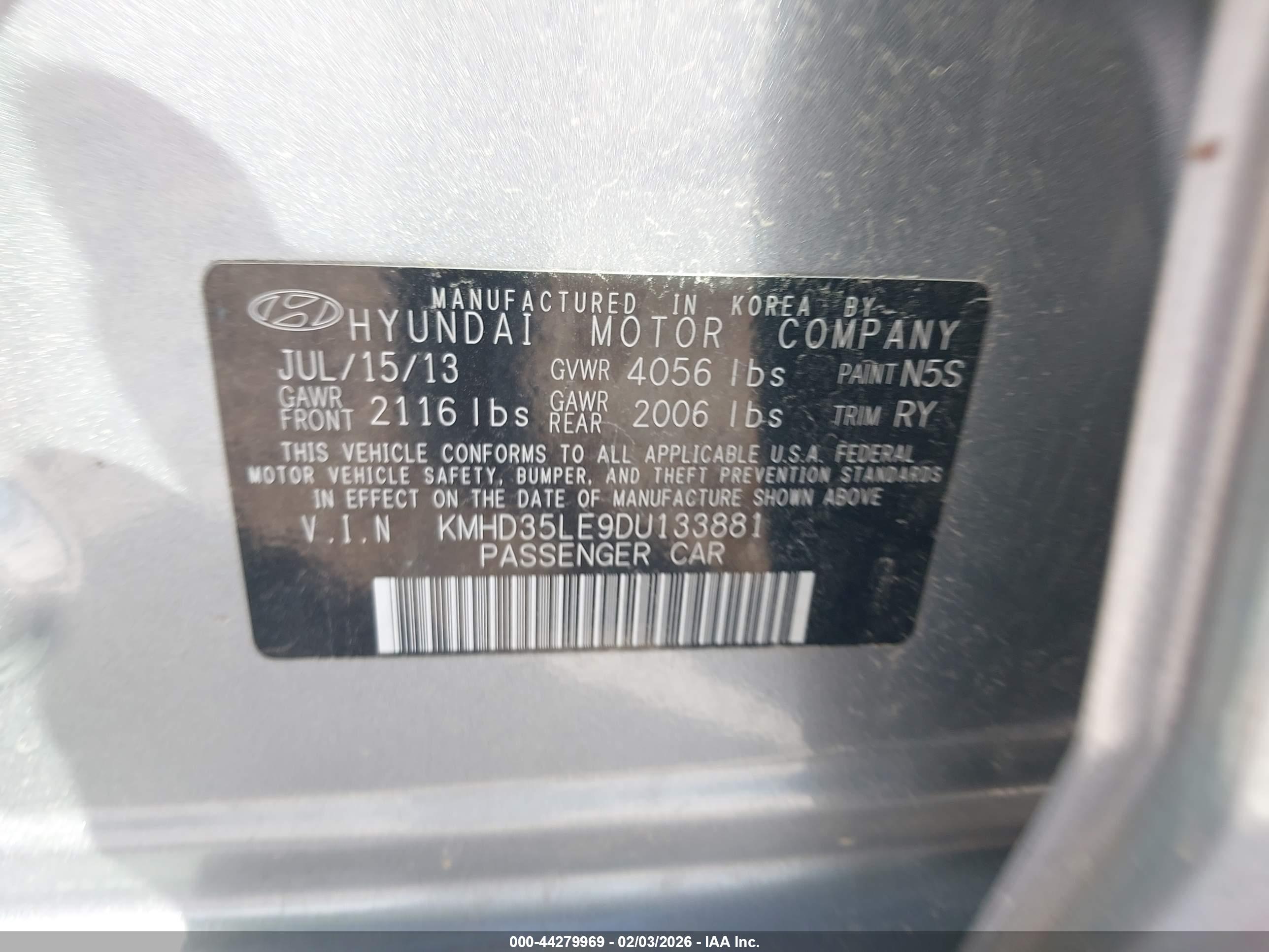 HYUNDAI ELANTRA image 9