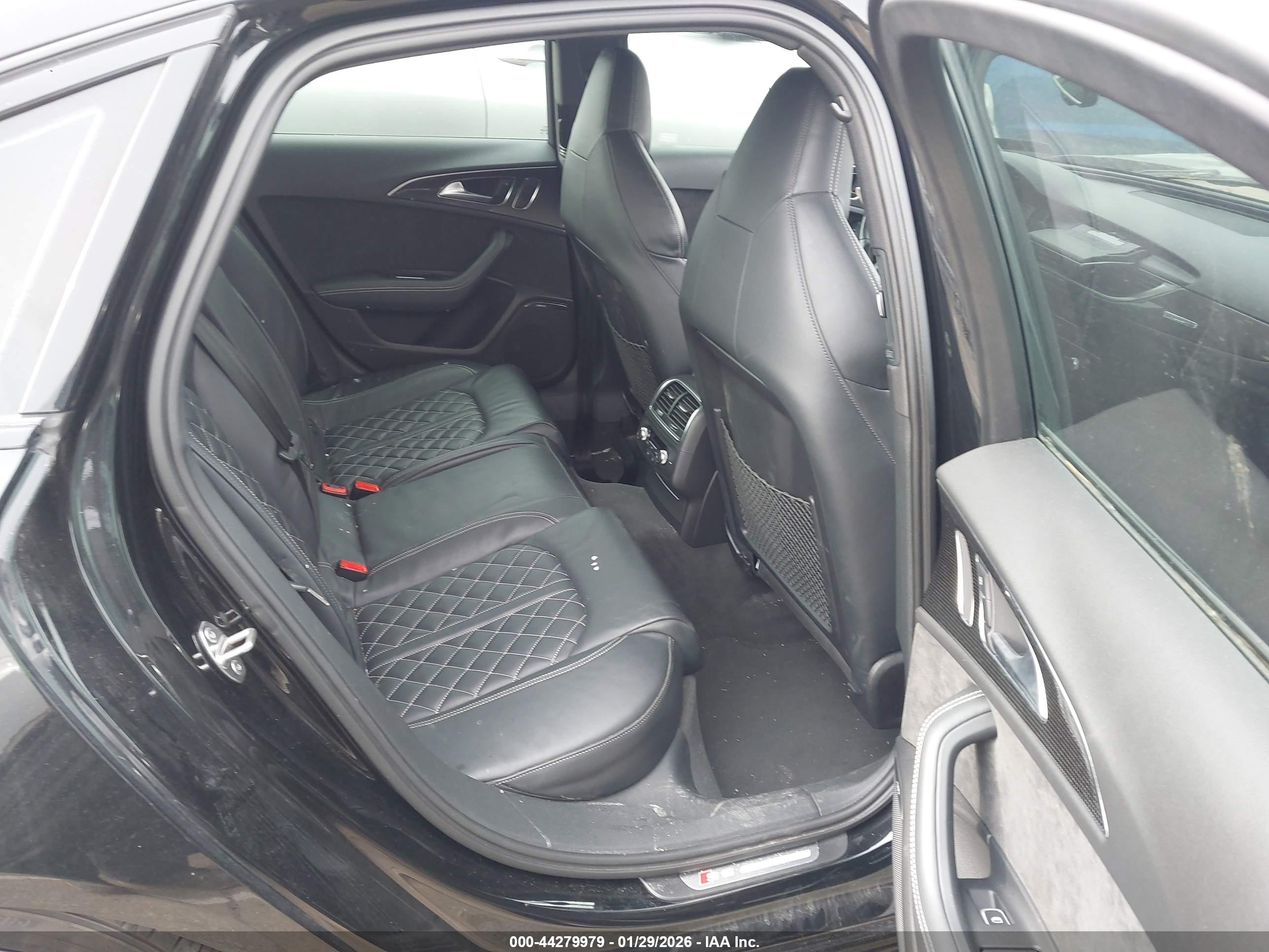AUDI S6 image 8