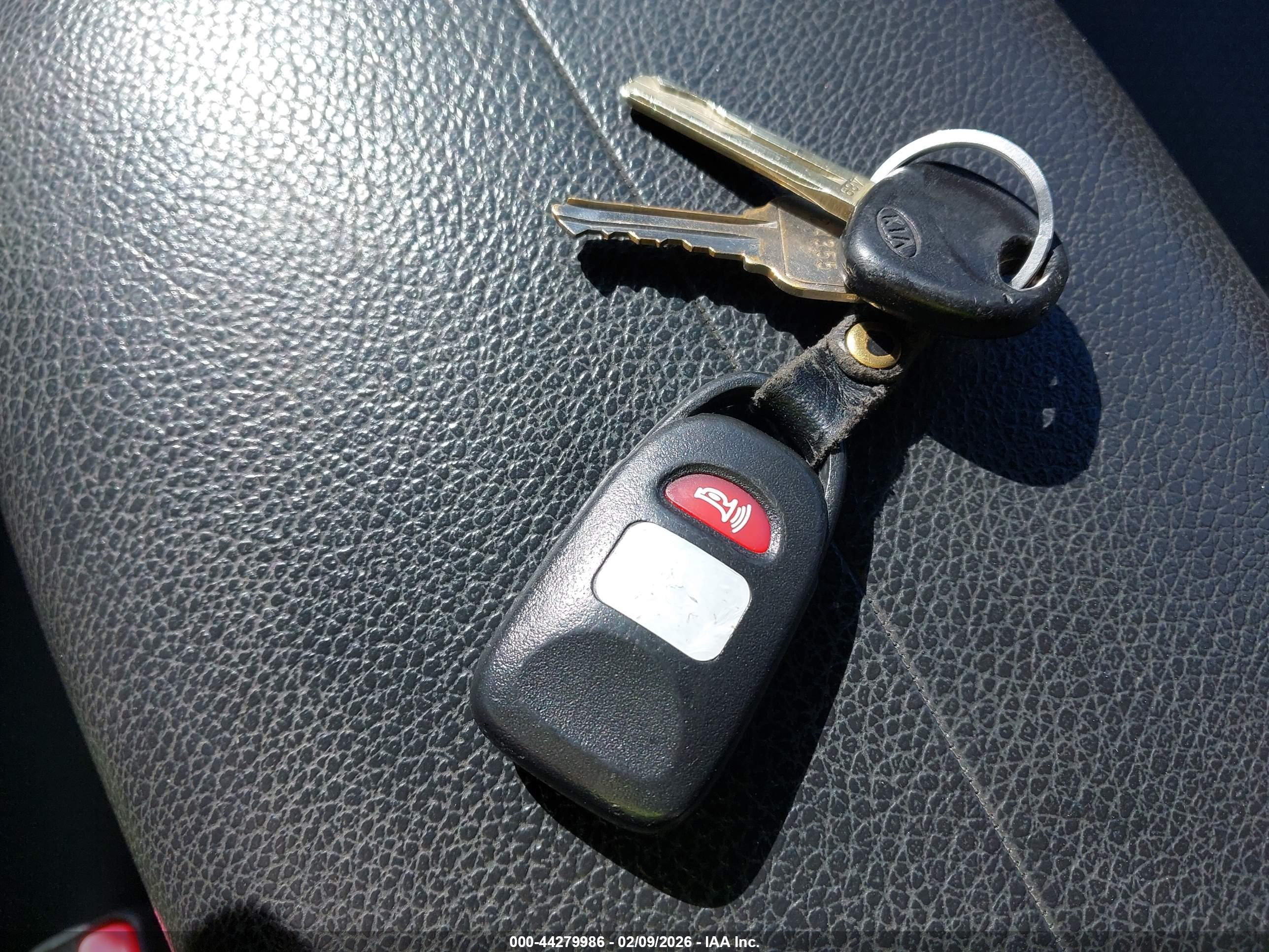 KIA SORENTO image 11