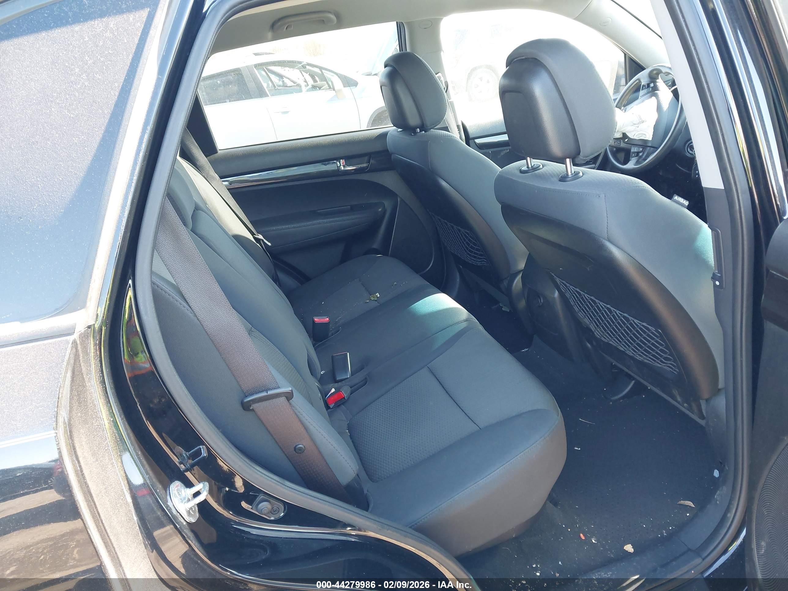 KIA SORENTO image 8
