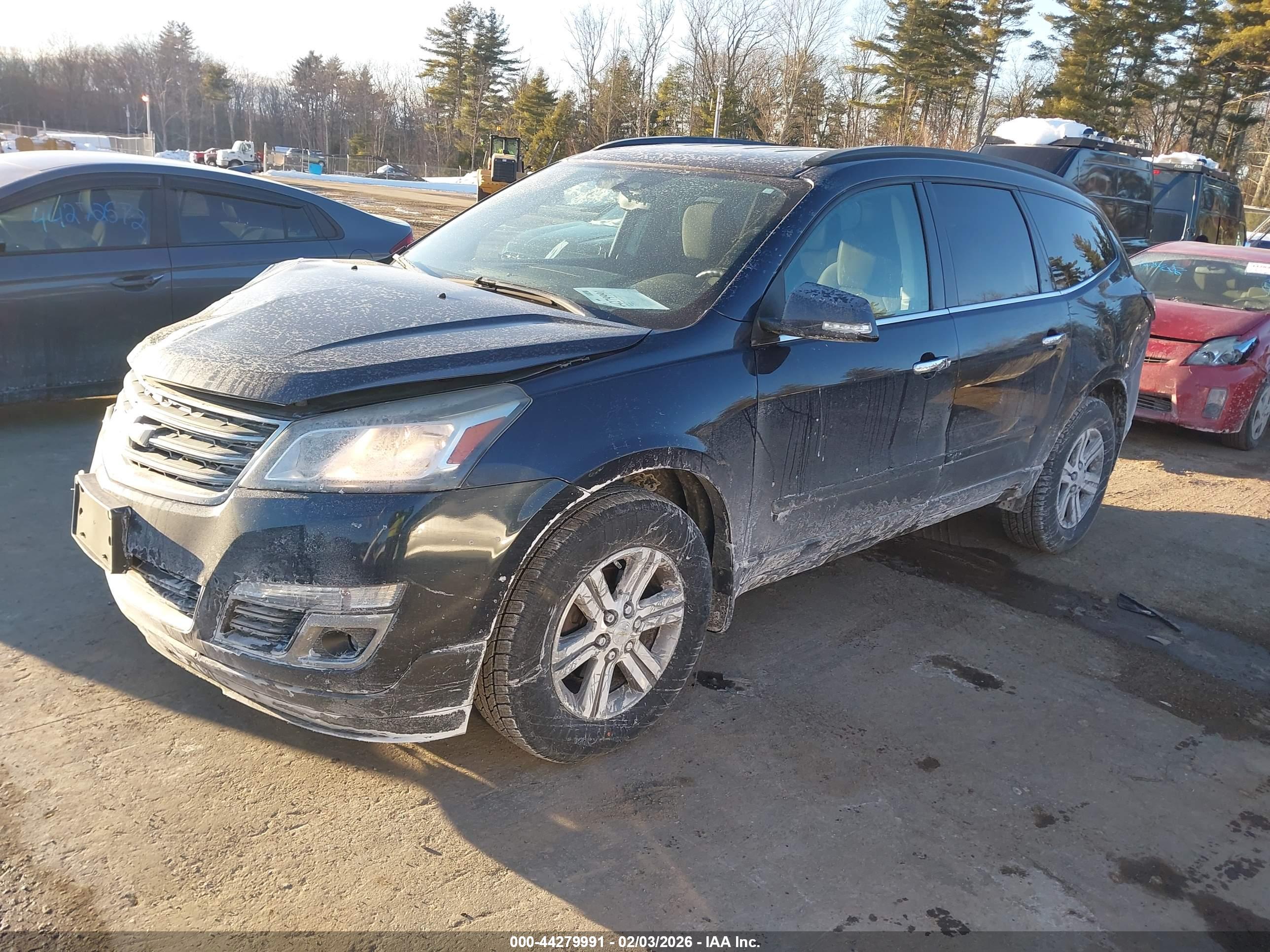 CHEVROLET TRAVERSE image 2