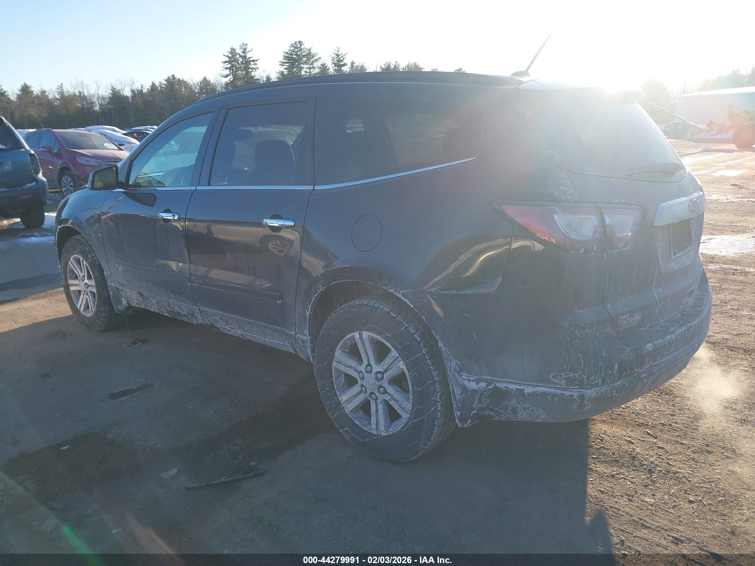 CHEVROLET TRAVERSE image 3