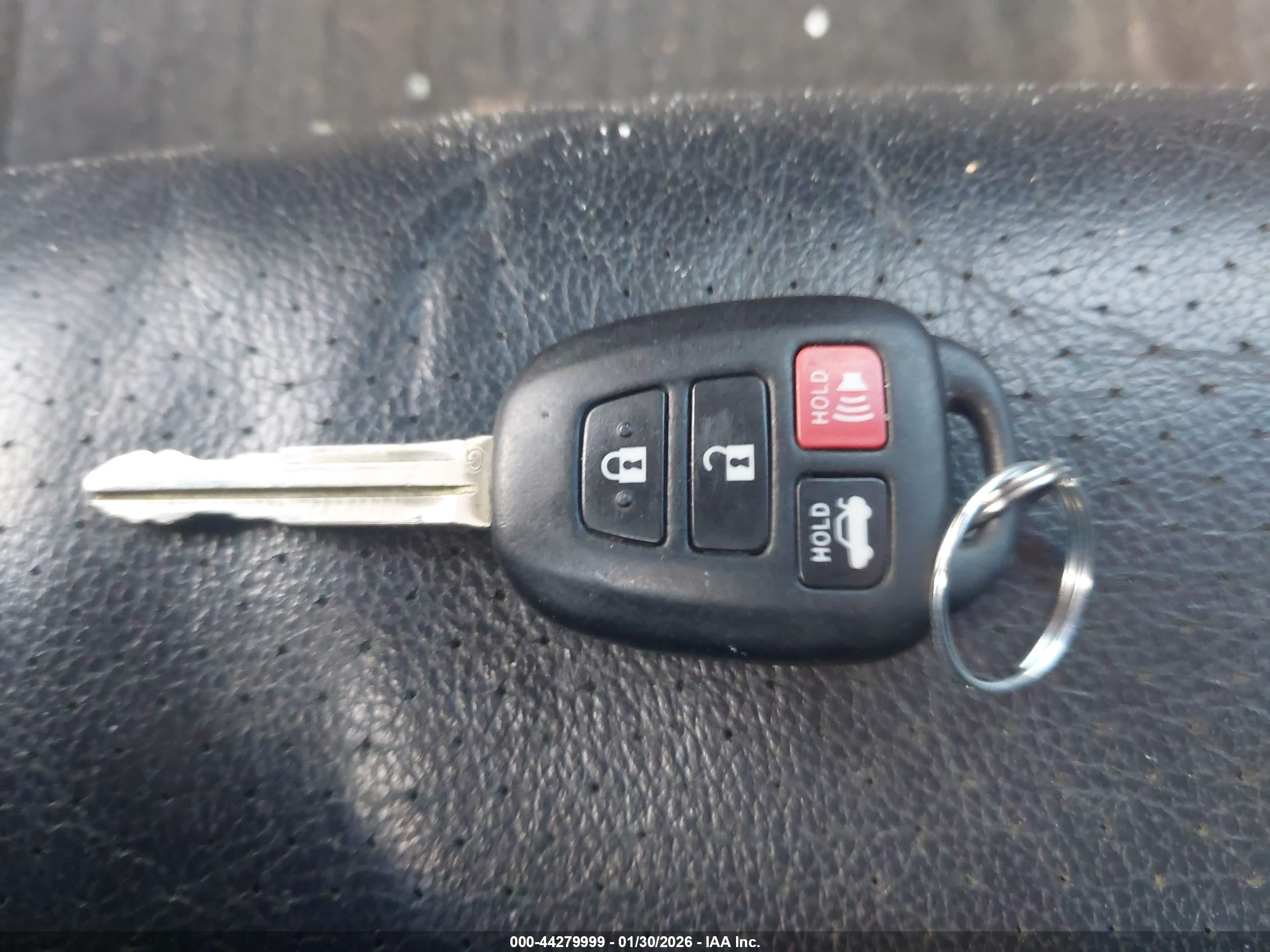 TOYOTA CAMRY image 11