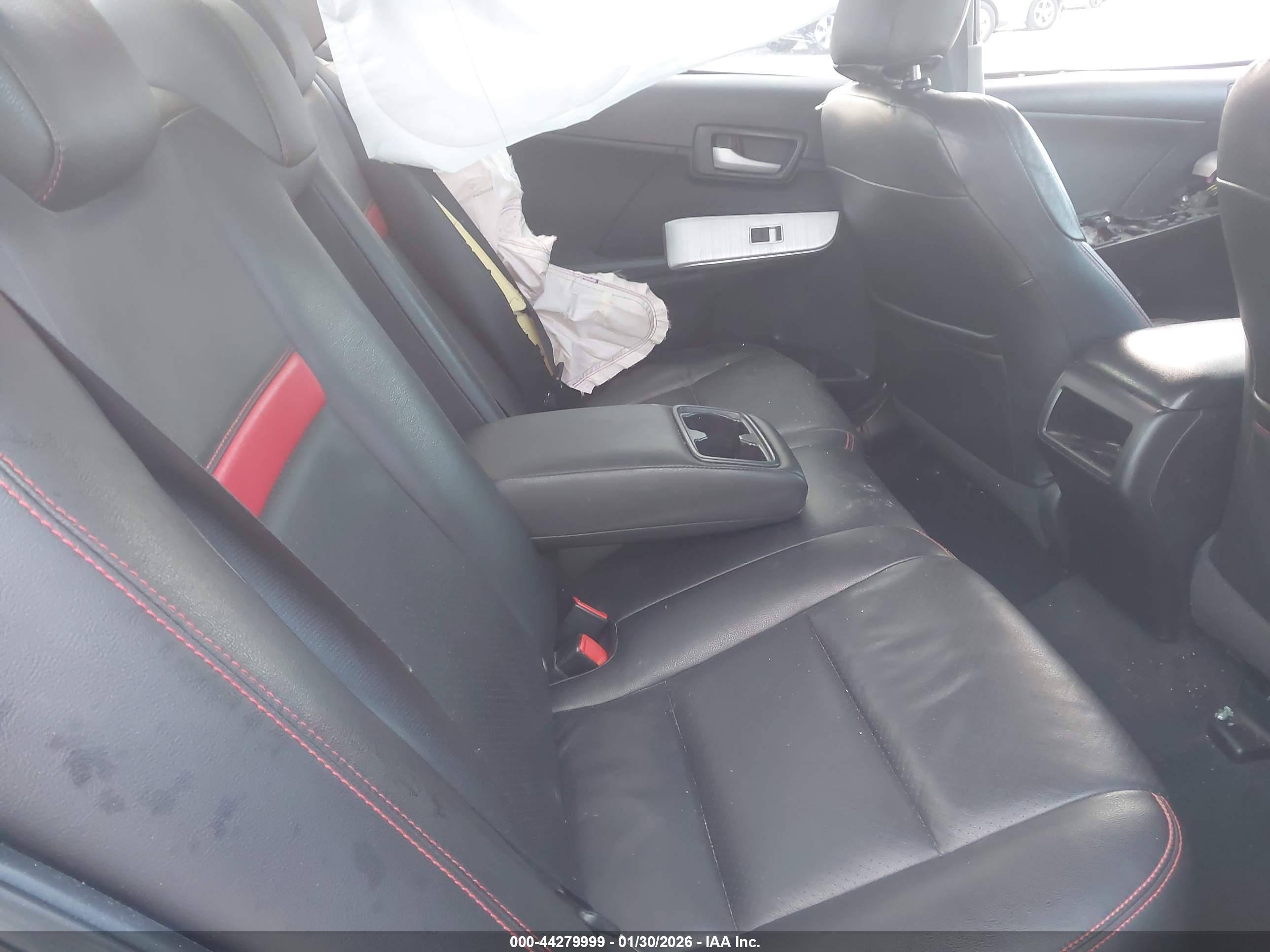 TOYOTA CAMRY image 8