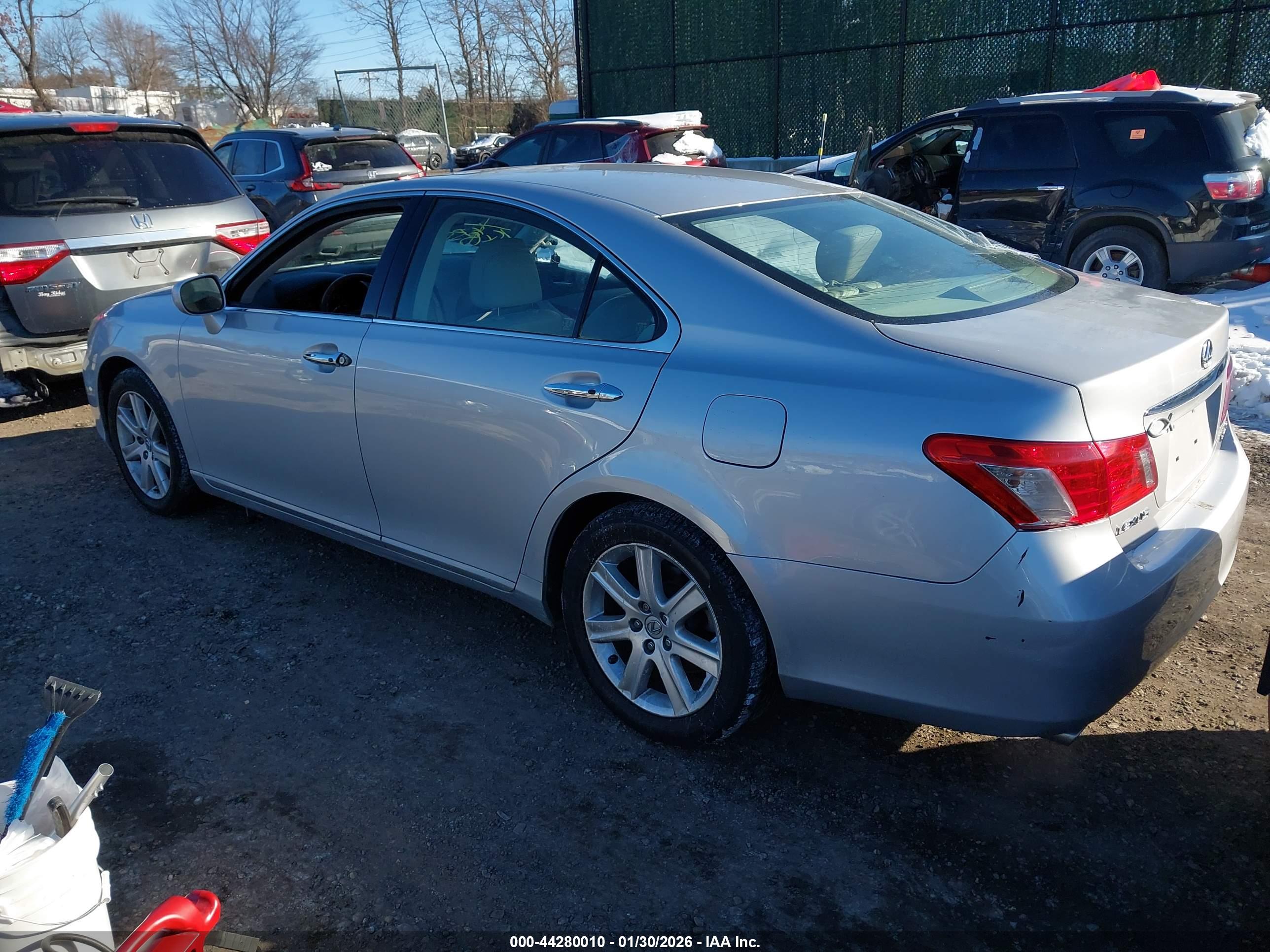 LEXUS ES image 3