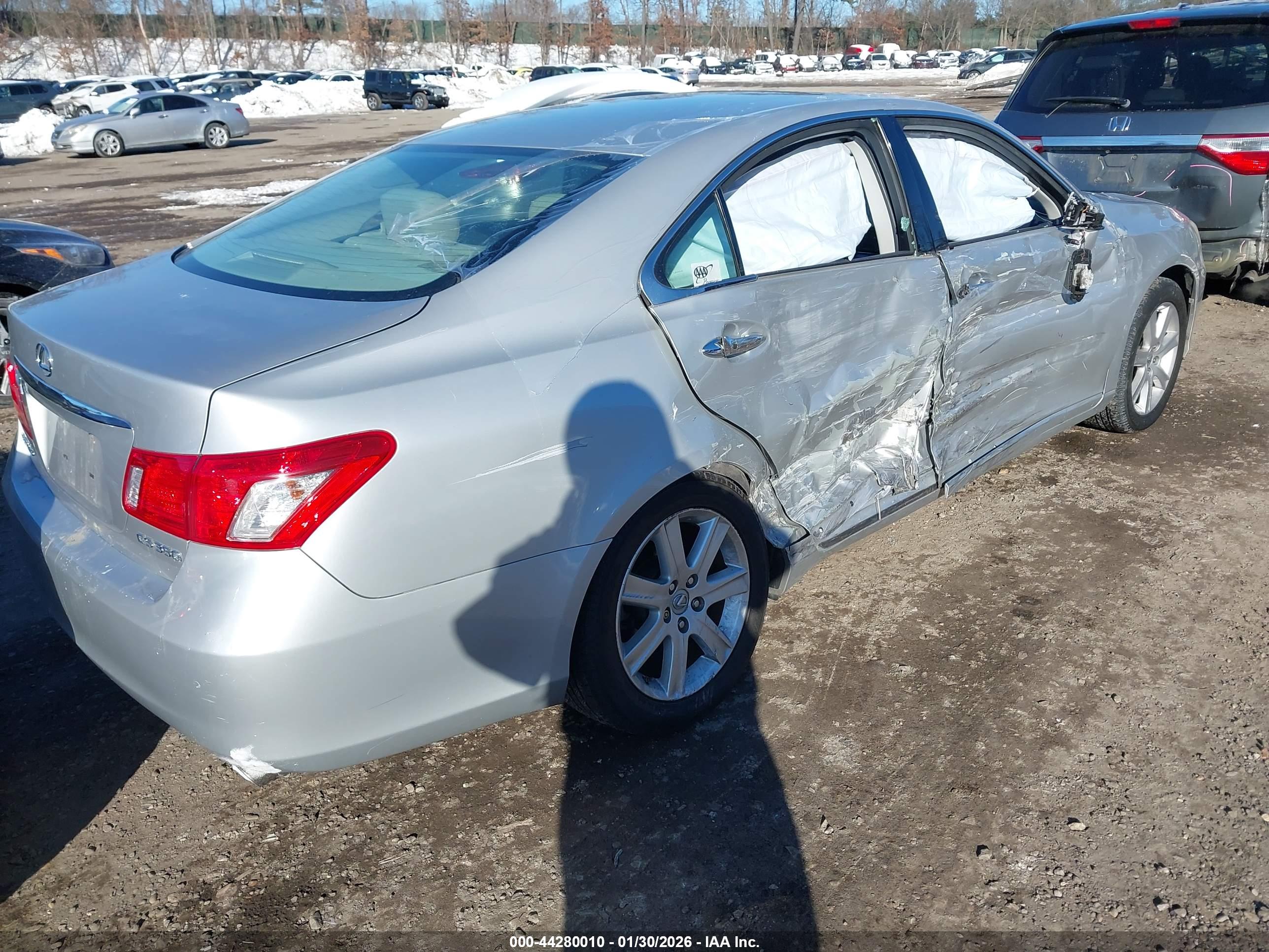 LEXUS ES image 4