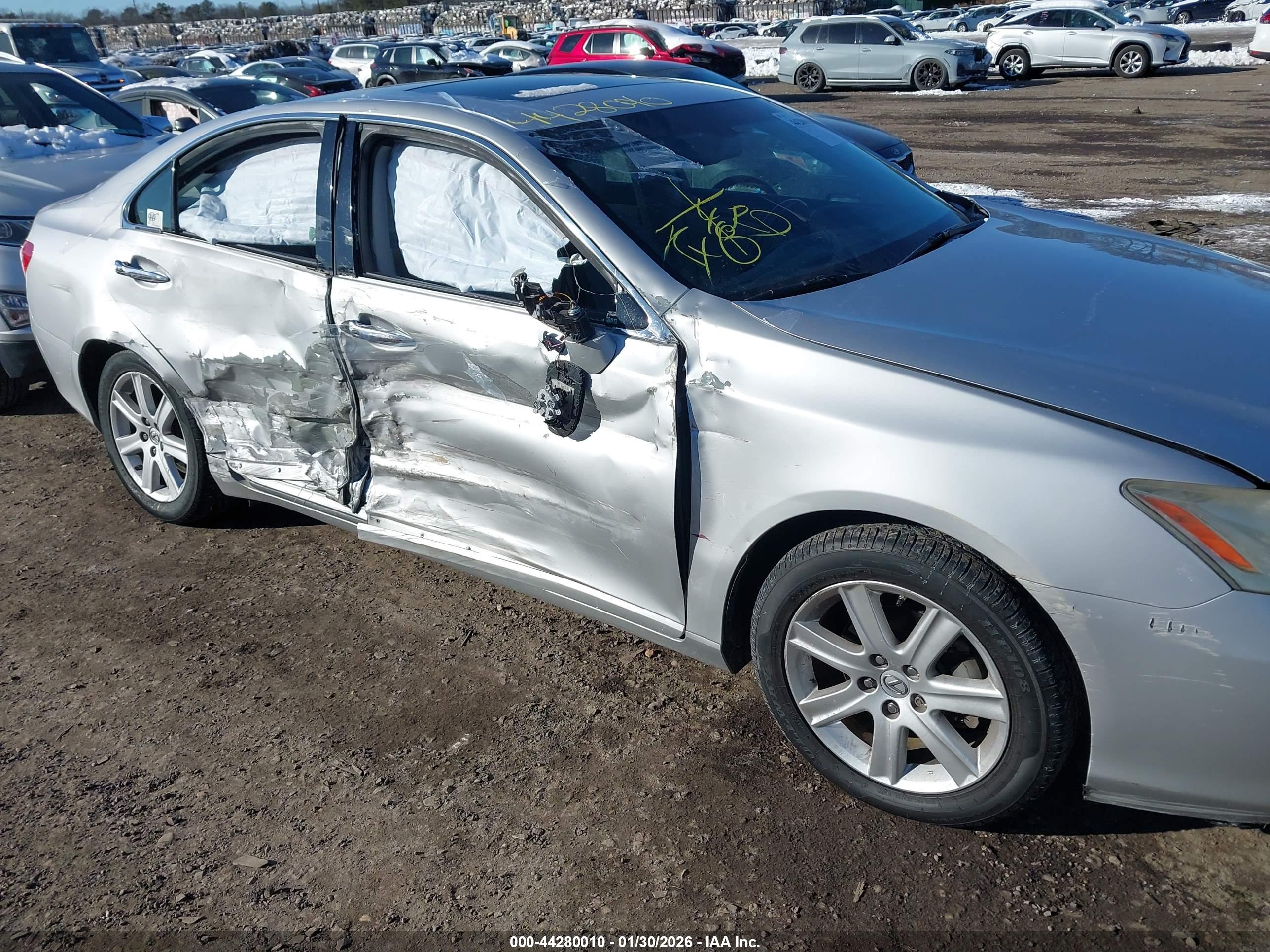 LEXUS ES image 6