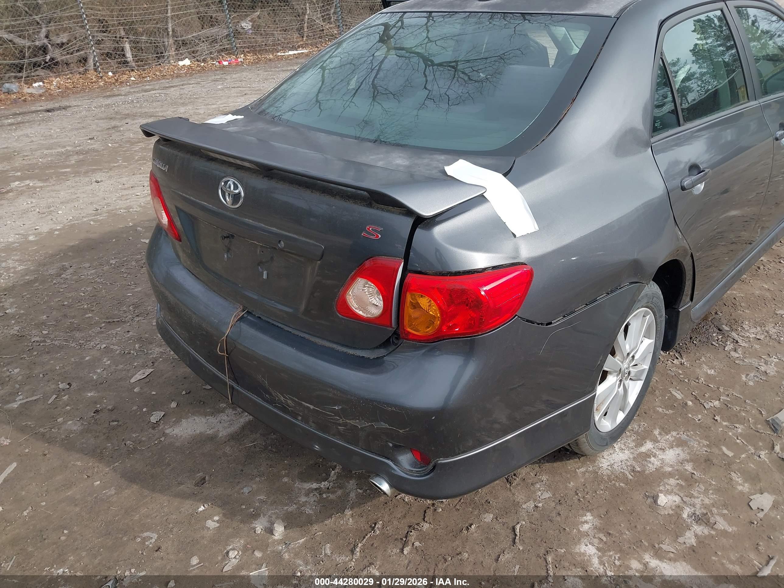 TOYOTA COROLLA image 6