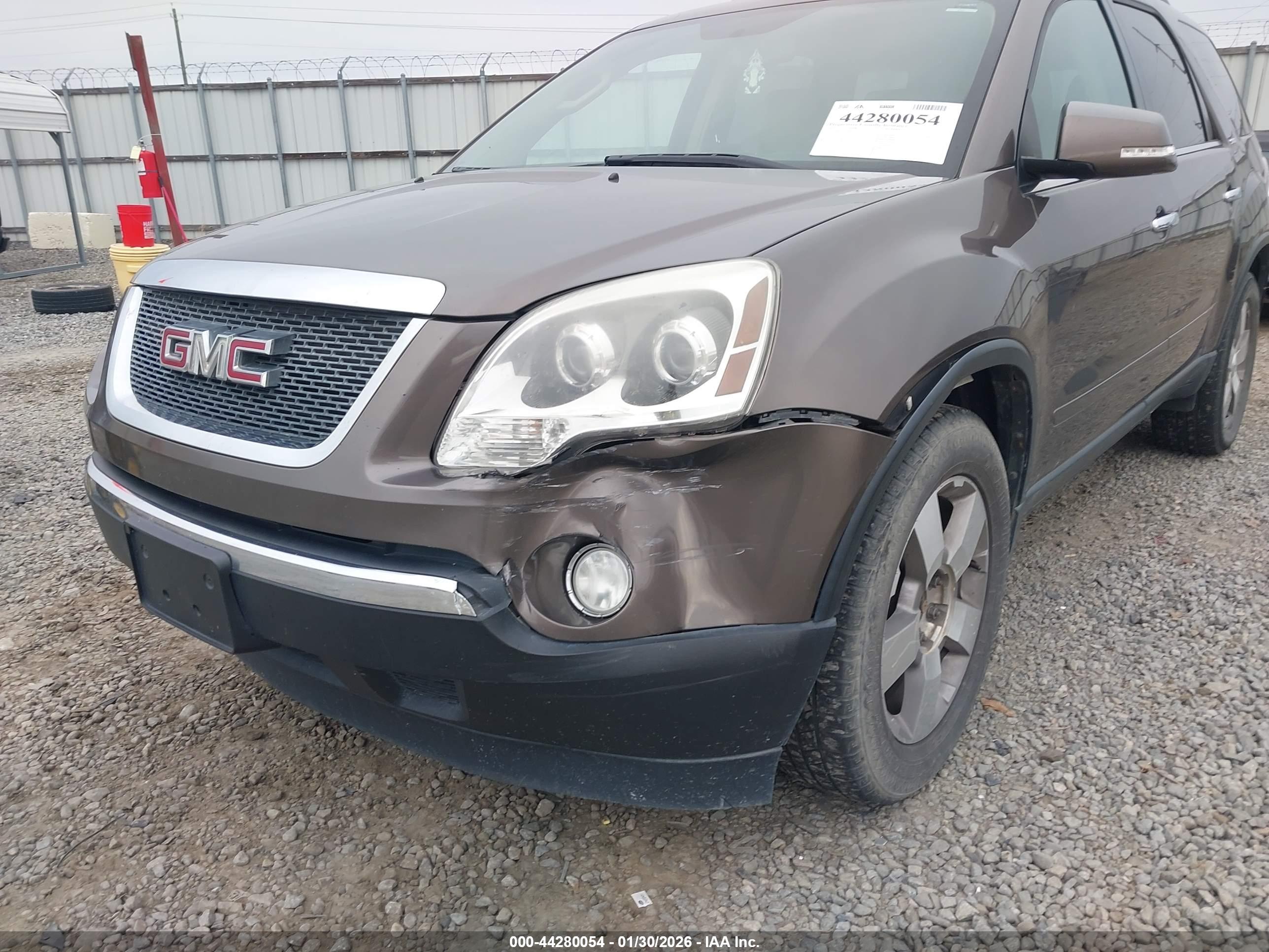 GMC ACADIA image 6