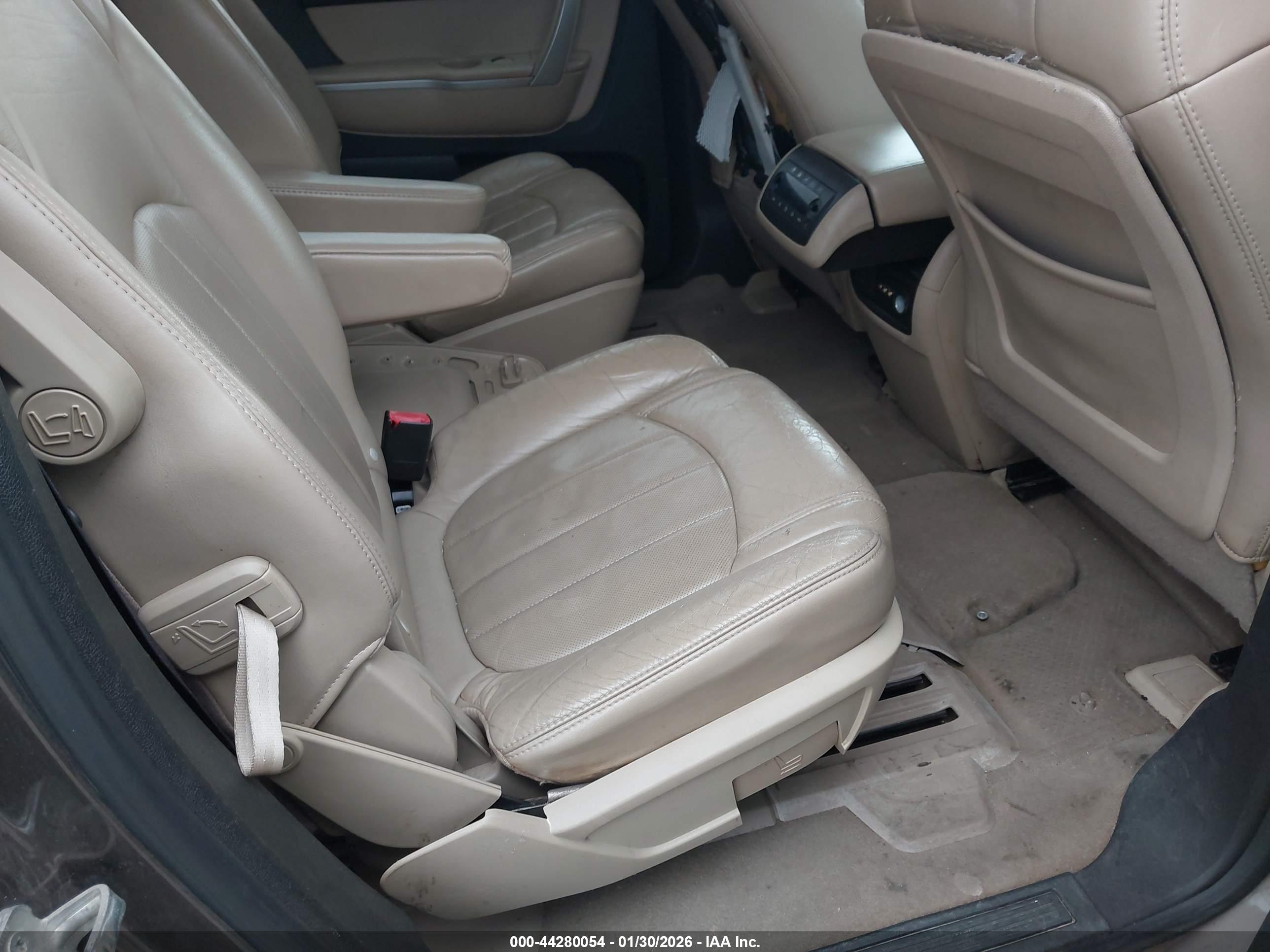 GMC ACADIA image 8