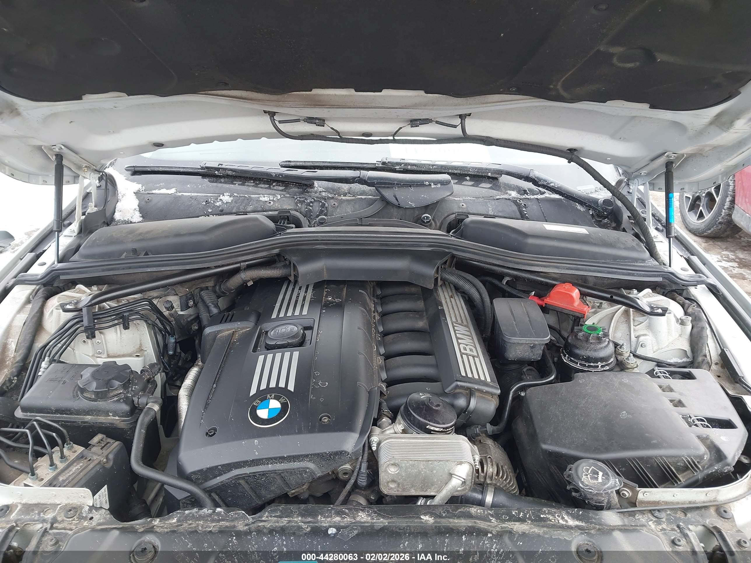 BMW 528I image 10