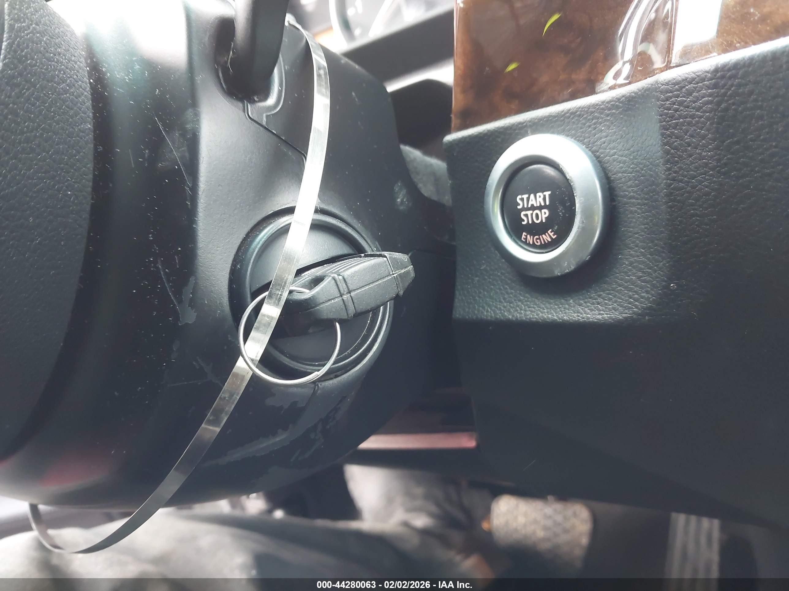 BMW 528I image 11