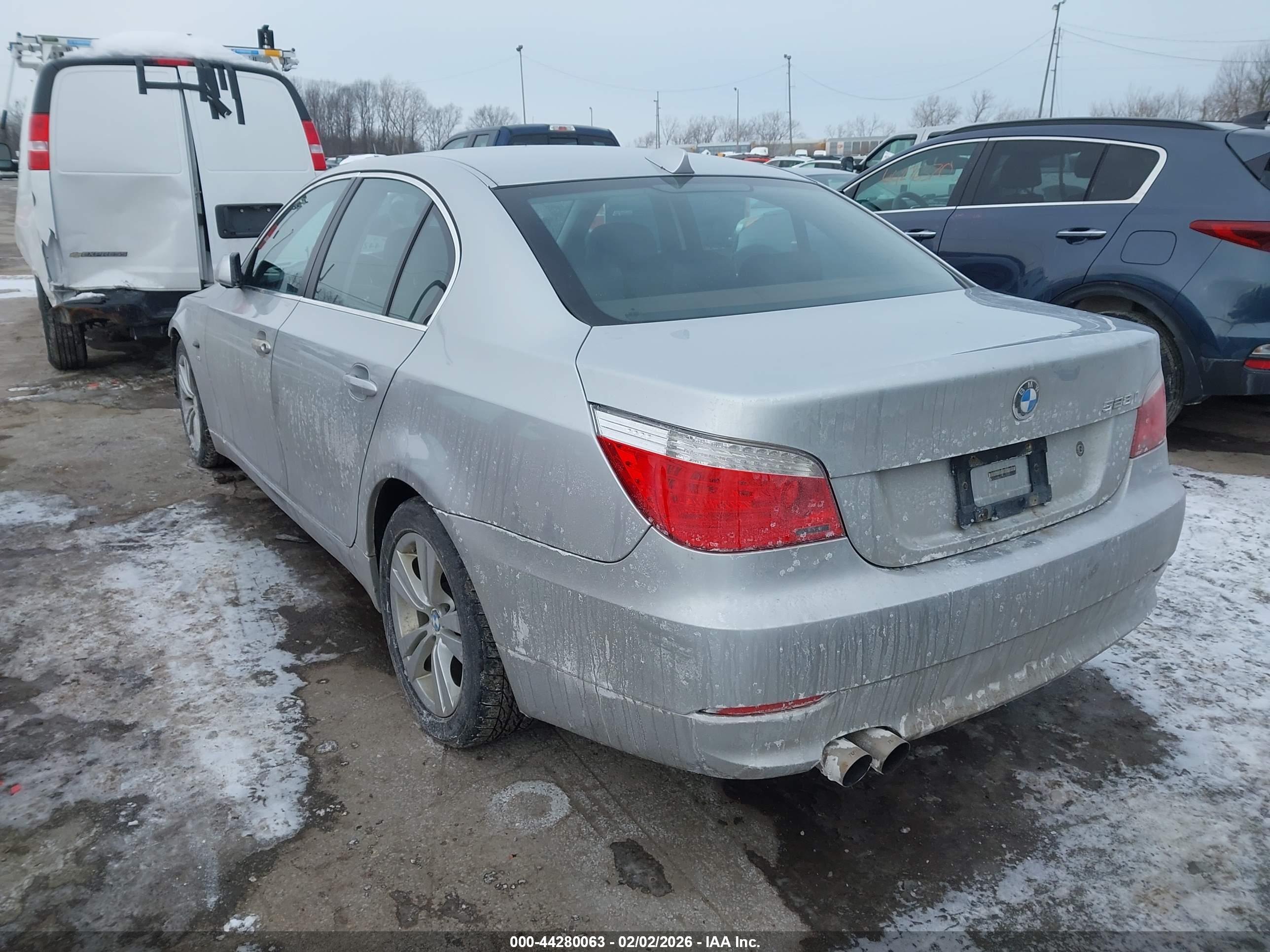 BMW 528I image 3