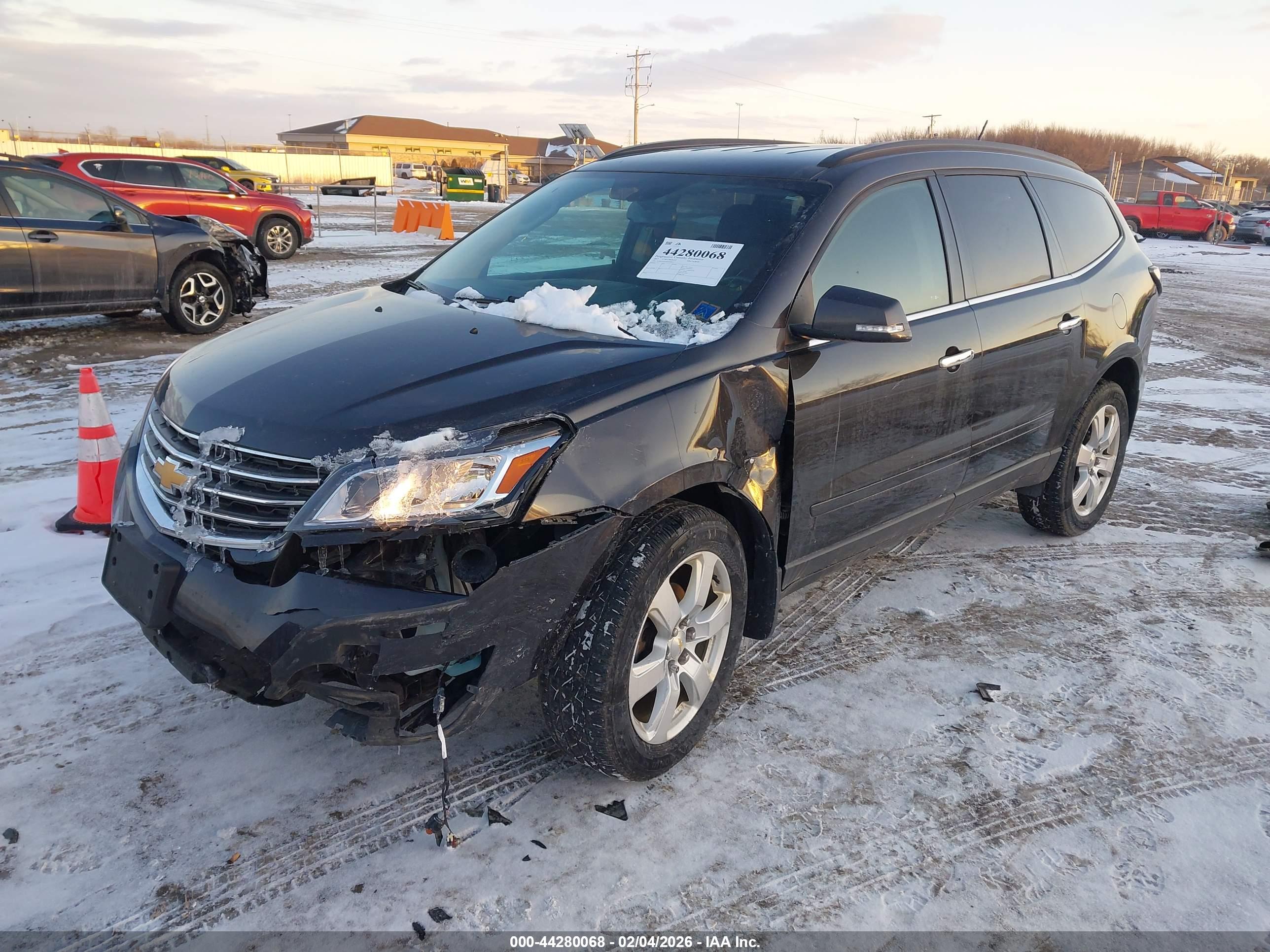 CHEVROLET TRAVERSE image 2