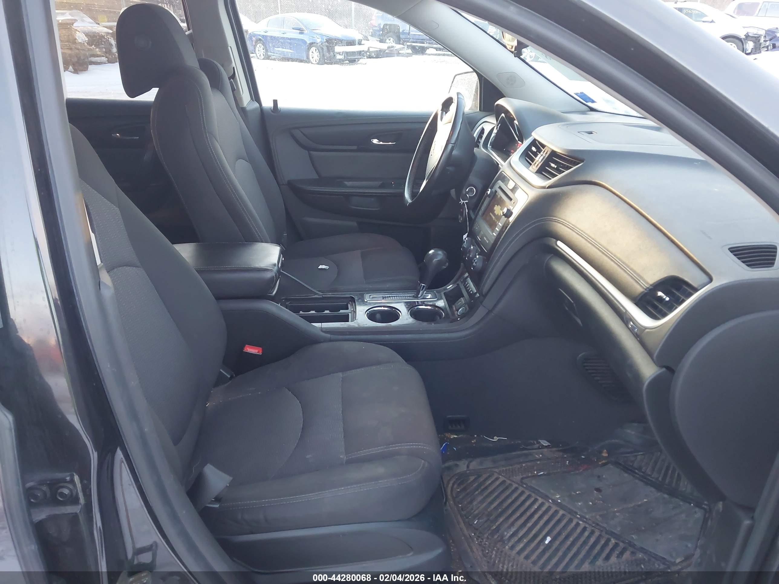 CHEVROLET TRAVERSE image 5