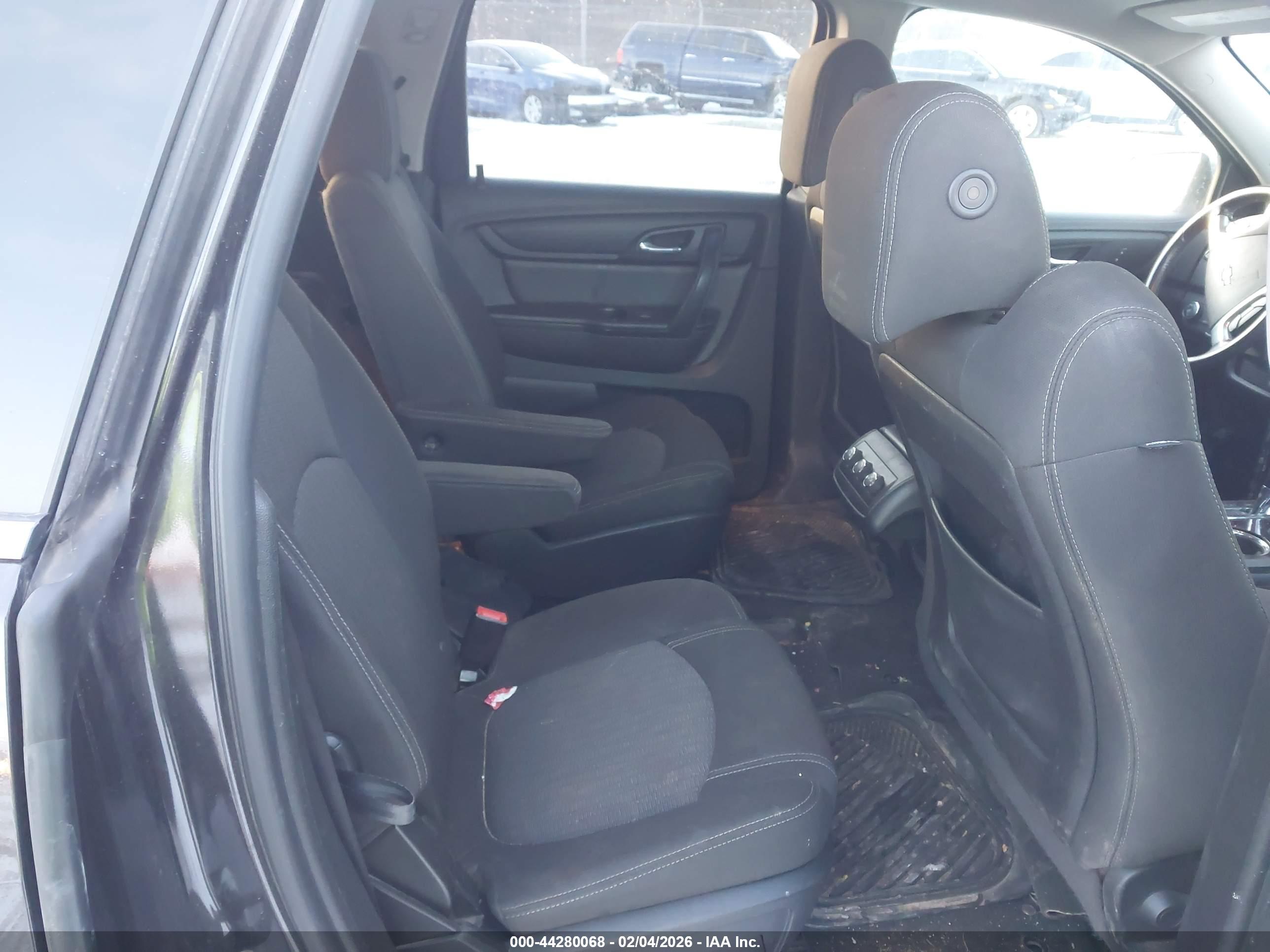 CHEVROLET TRAVERSE image 8