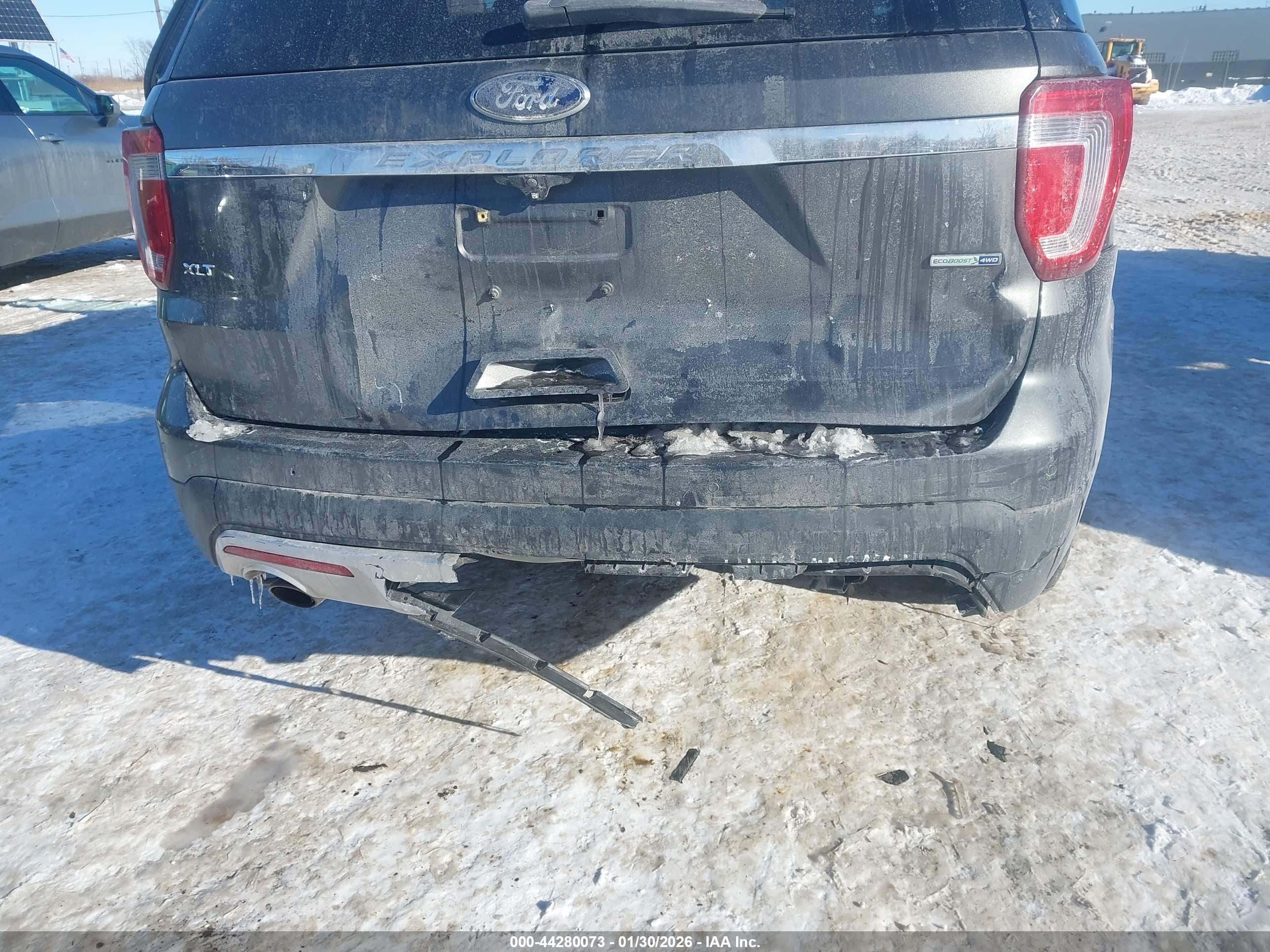 FORD EXPLORER image 6