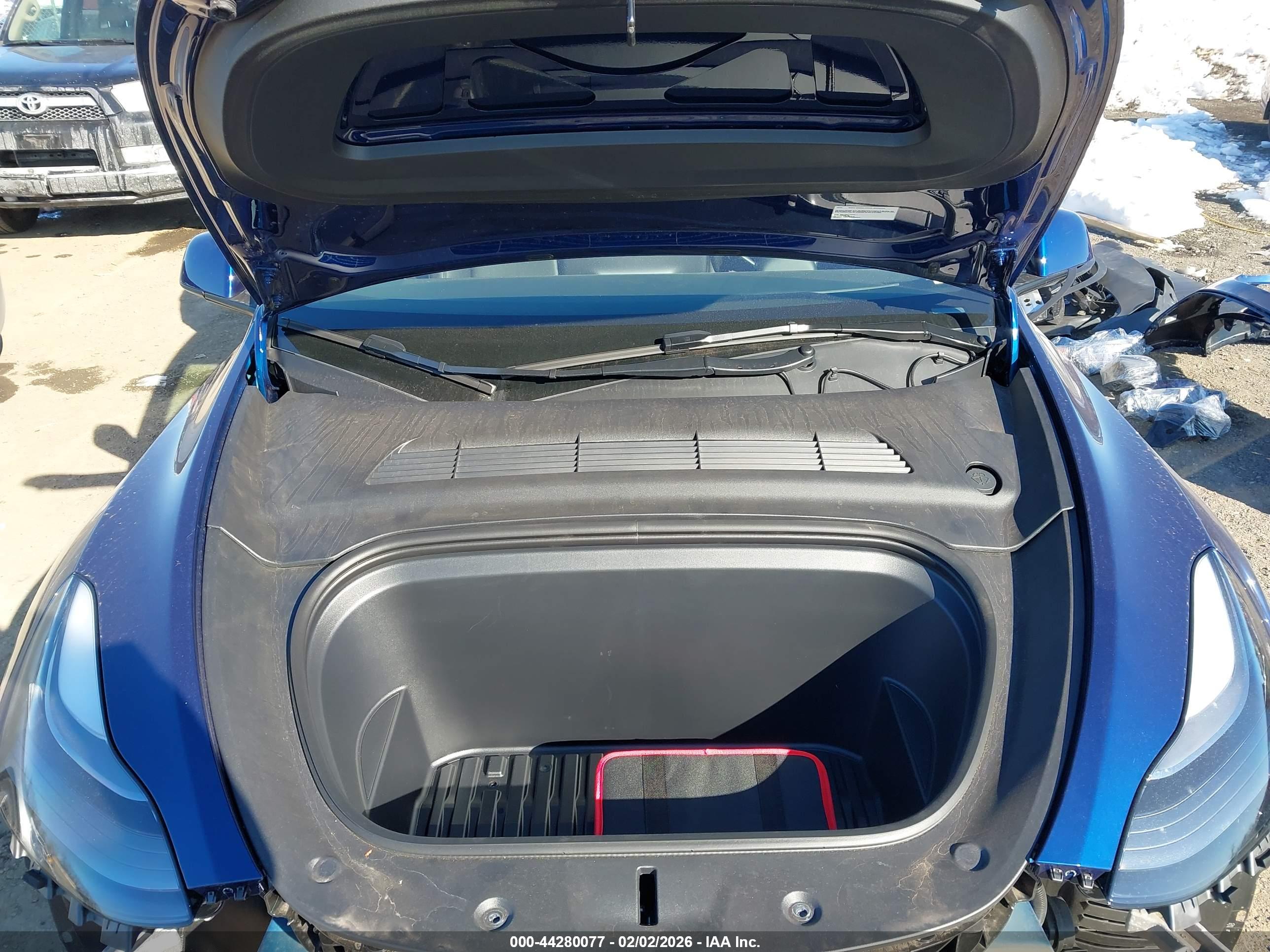 TESLA MODEL image 10