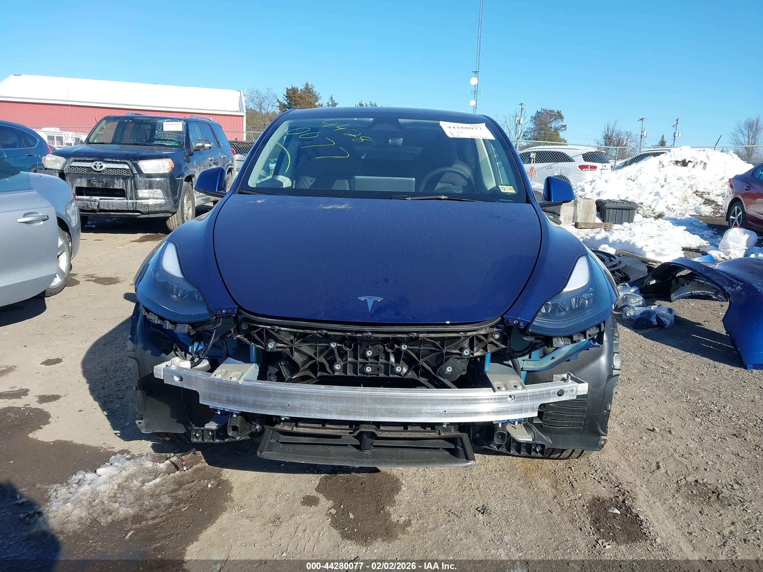 TESLA MODEL image 6