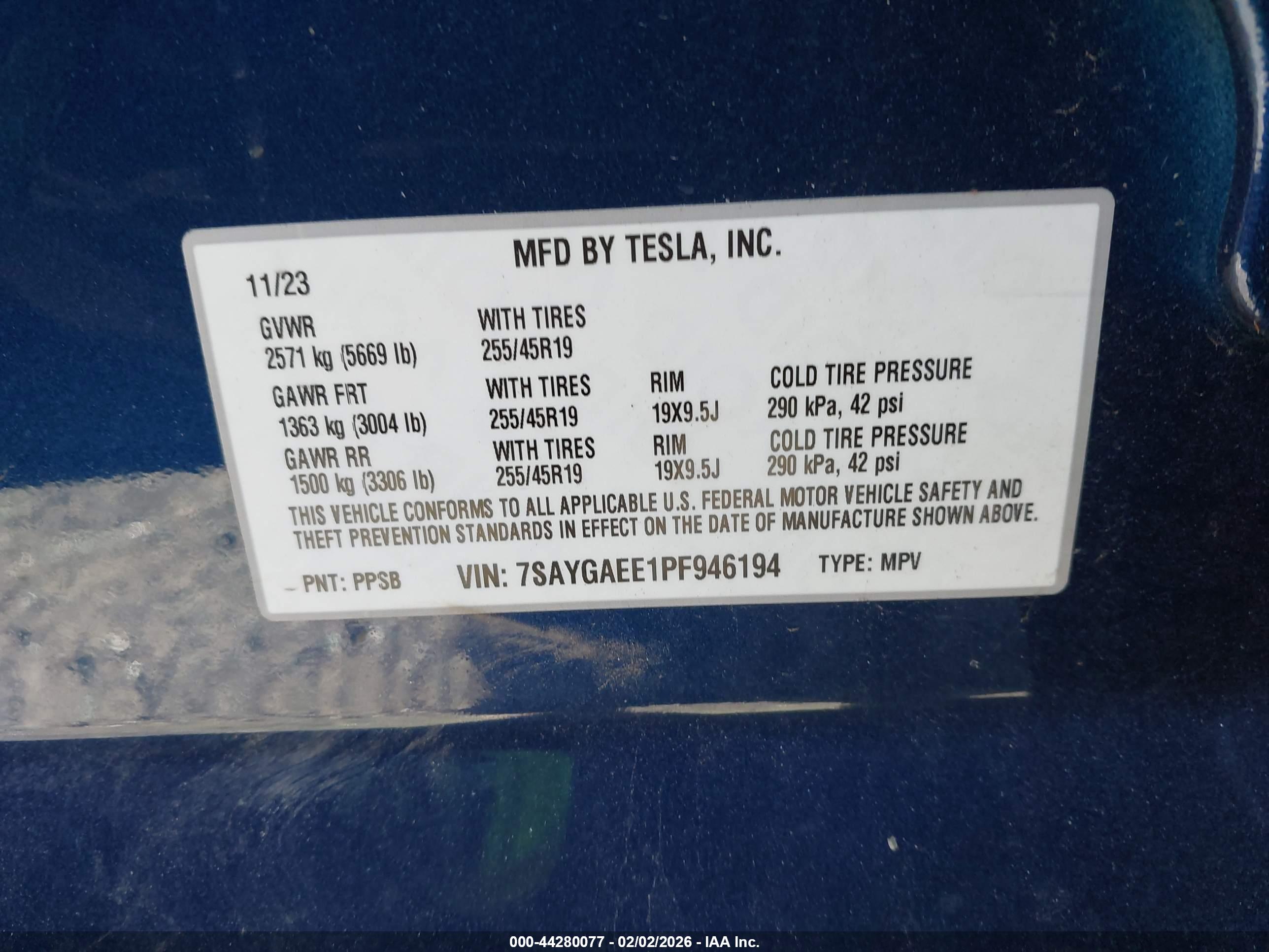 TESLA MODEL image 9