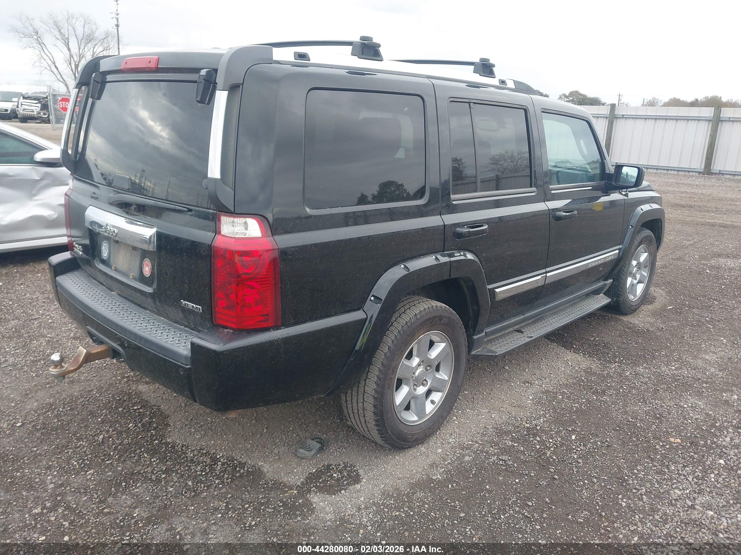 JEEP COMMANDER image 4