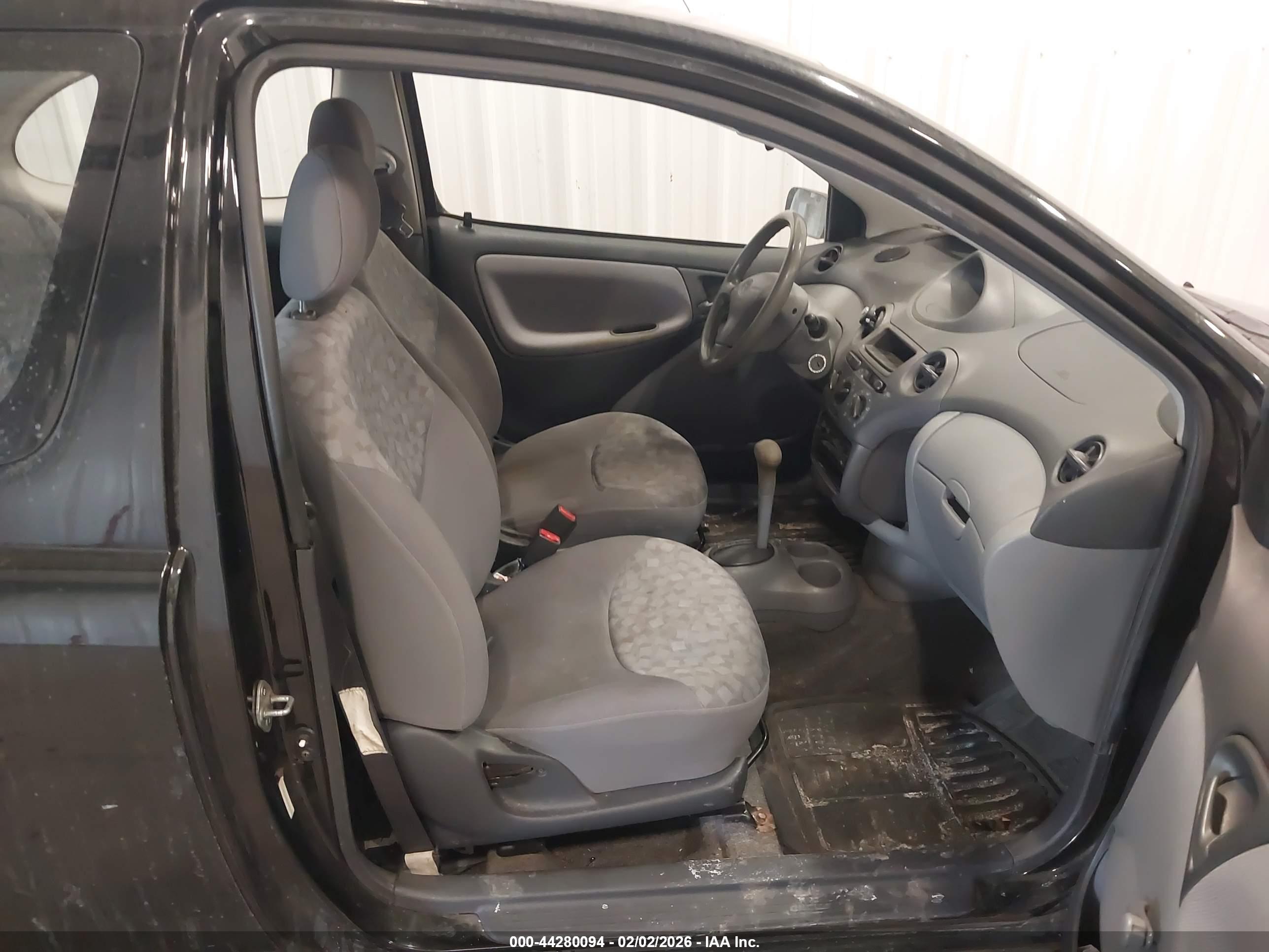 TOYOTA ECHO image 5