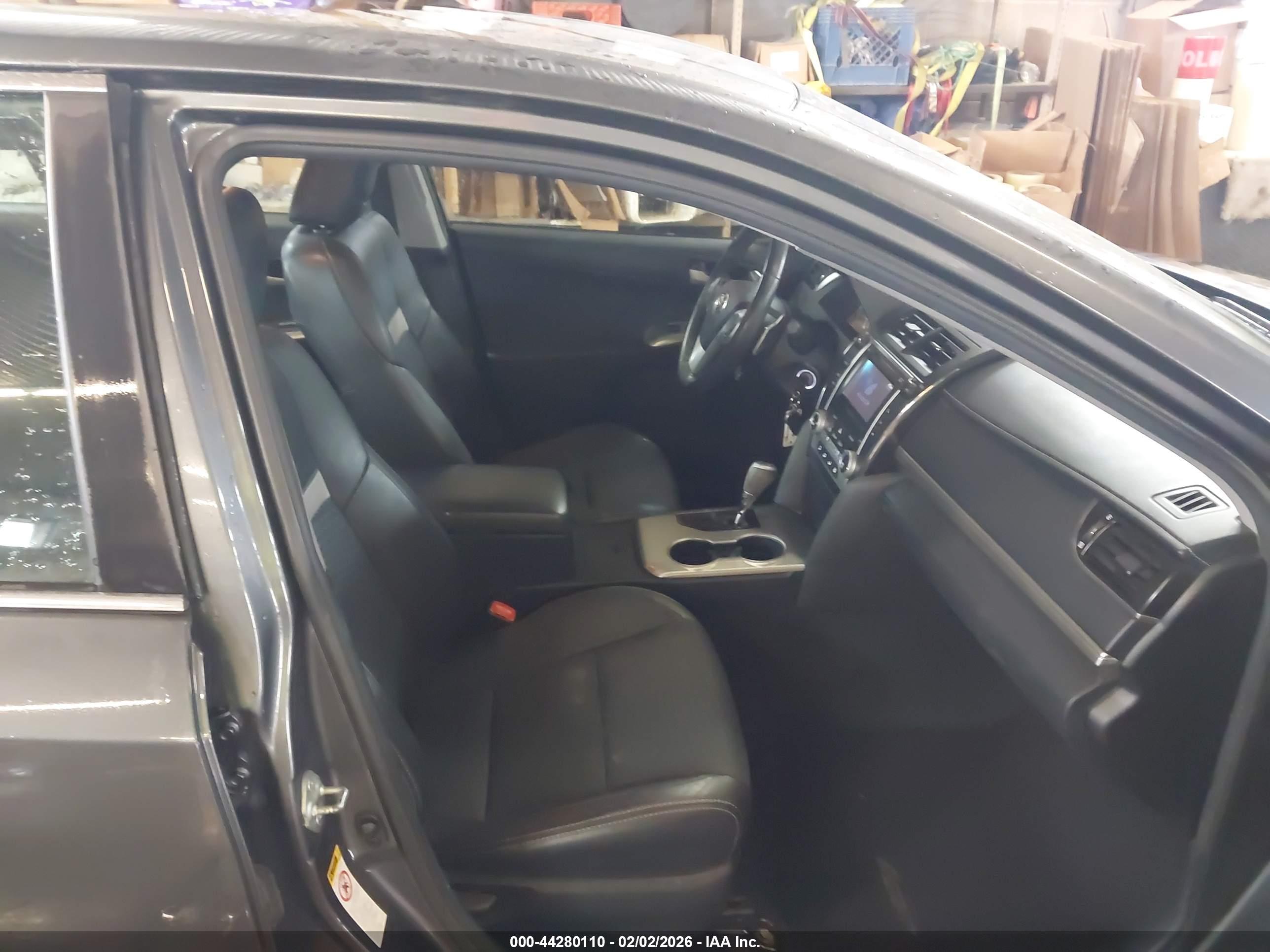 TOYOTA CAMRY image 5