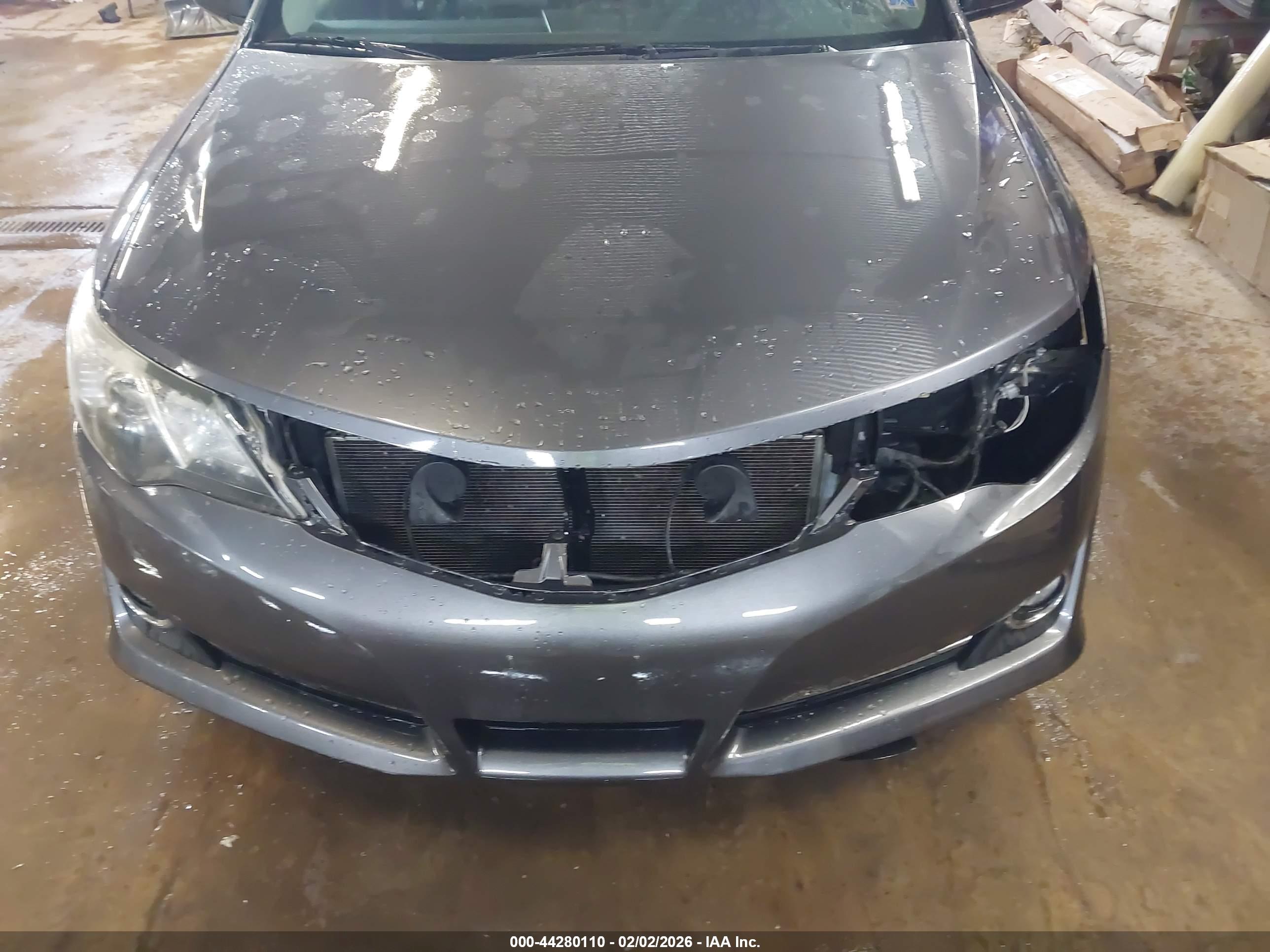TOYOTA CAMRY image 6