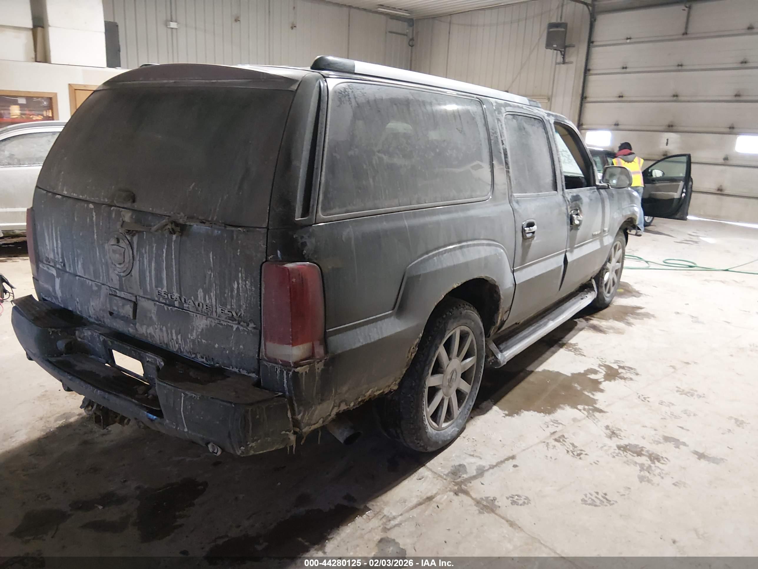 CADILLAC ESCALADE image 4