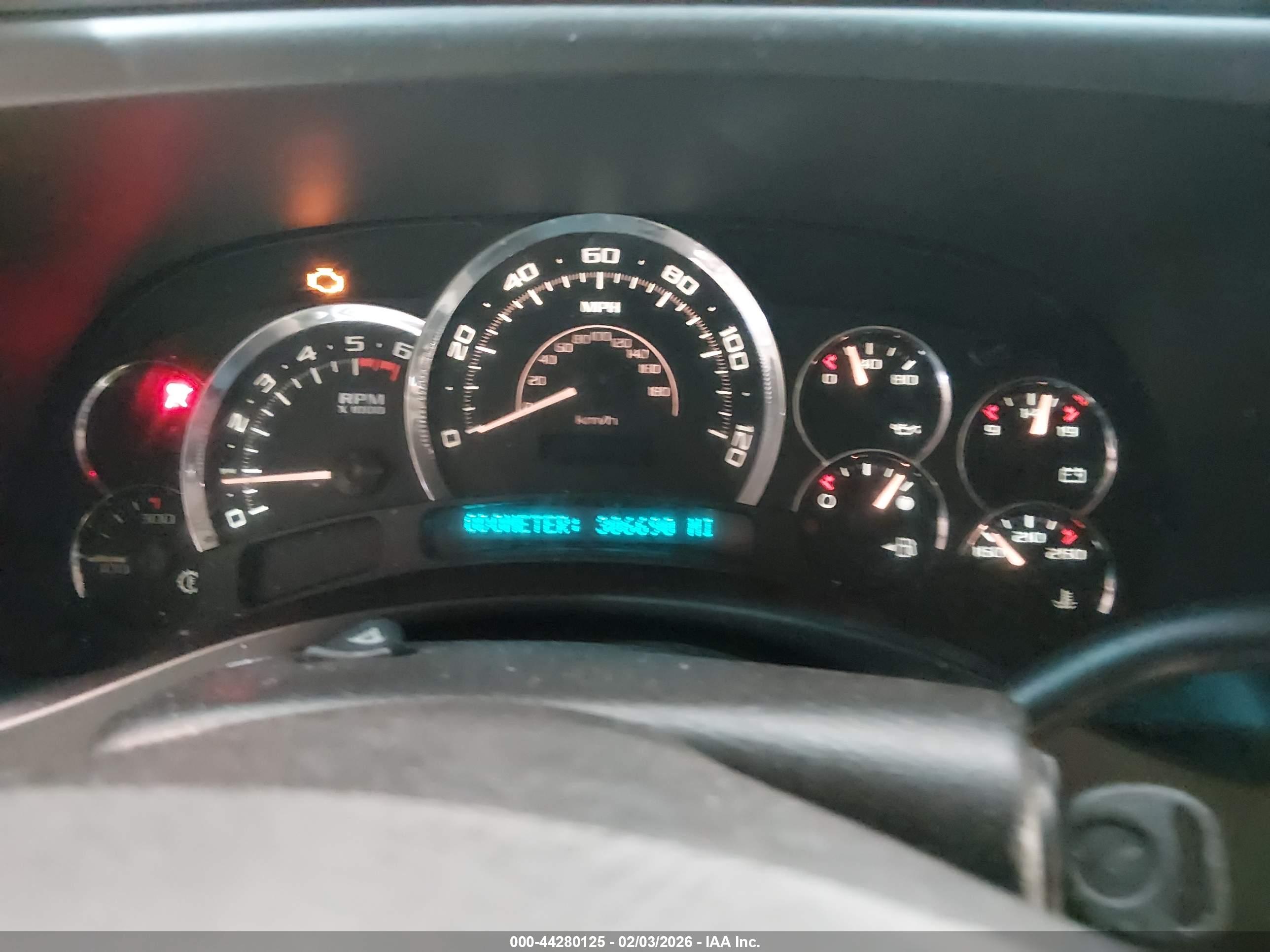 CADILLAC ESCALADE image 7