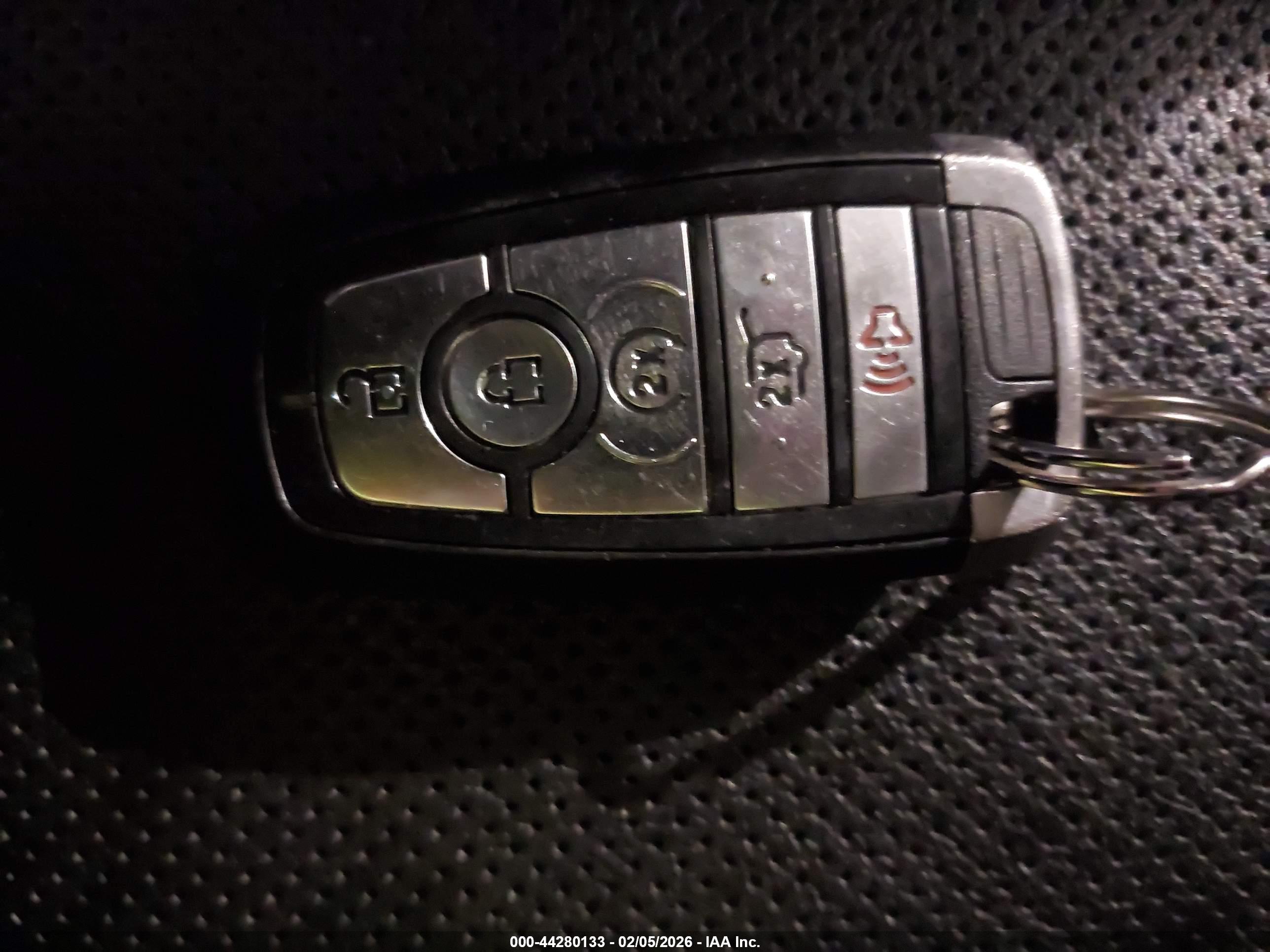 FORD ESCAPE image 11