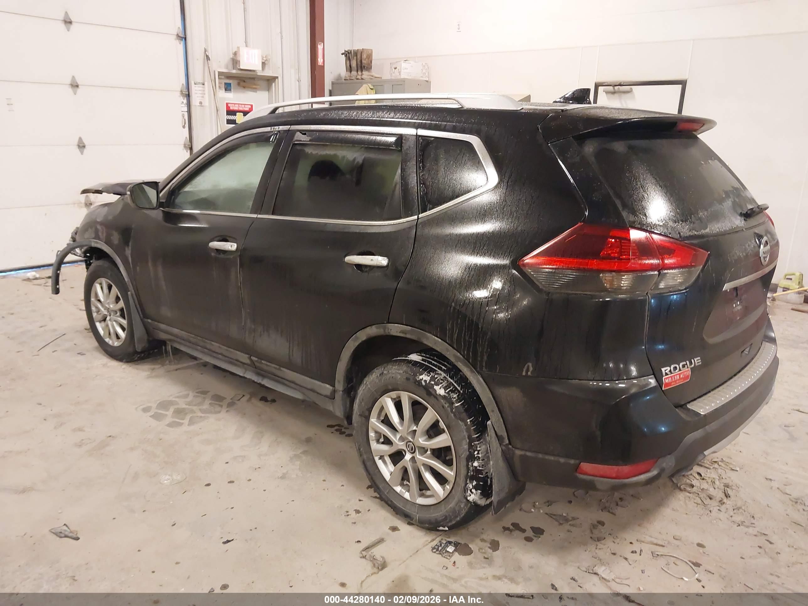NISSAN ROGUE image 3