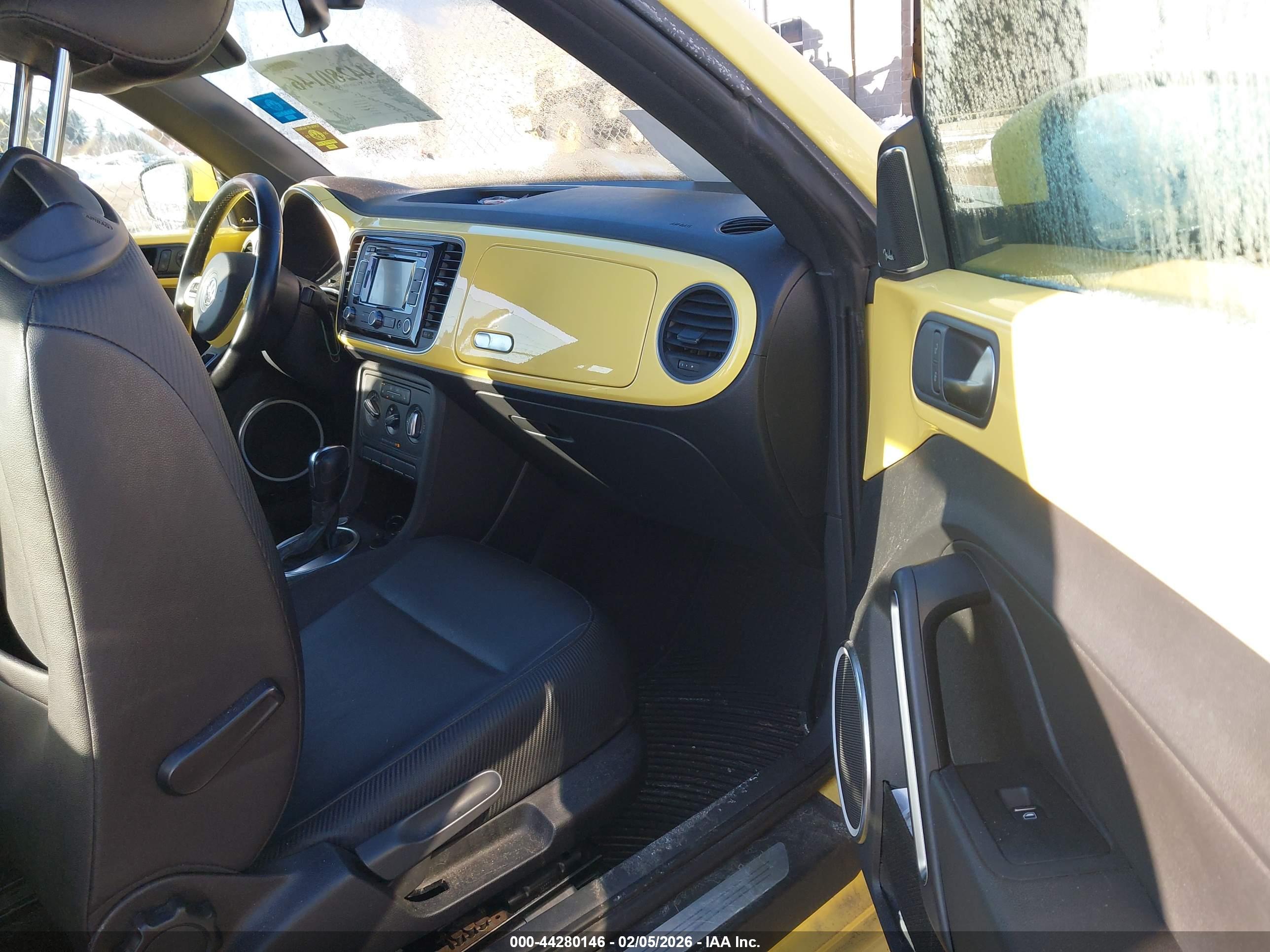 VOLKSWAGEN BEETLE image 5