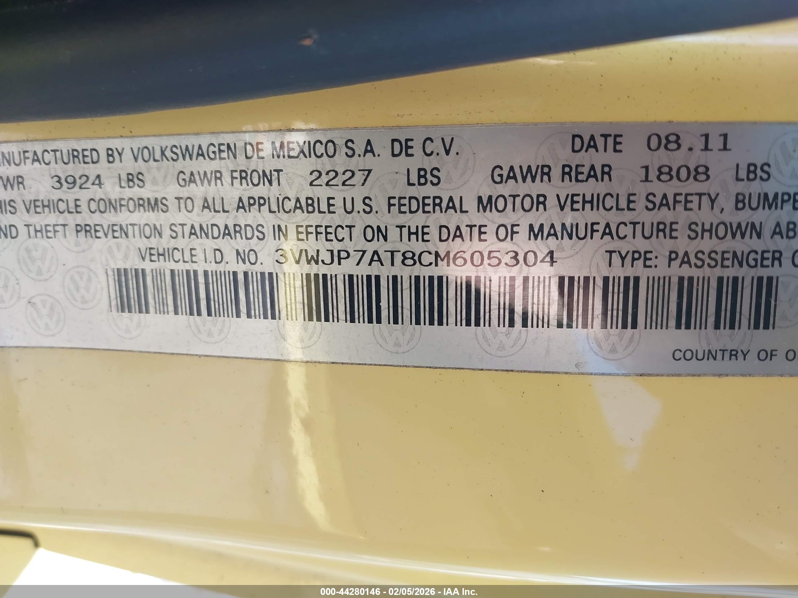 VOLKSWAGEN BEETLE image 9