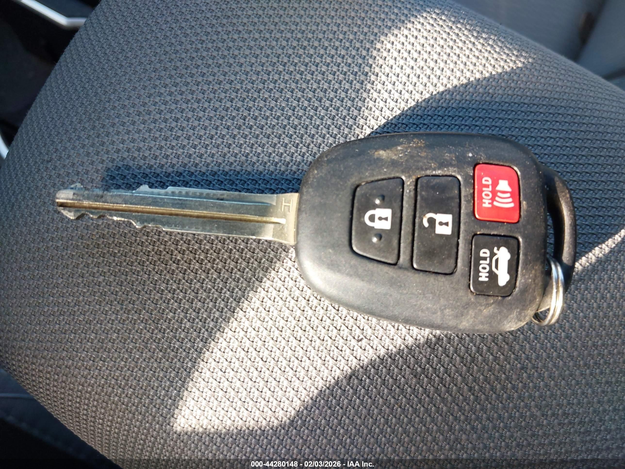 TOYOTA COROLLA image 11