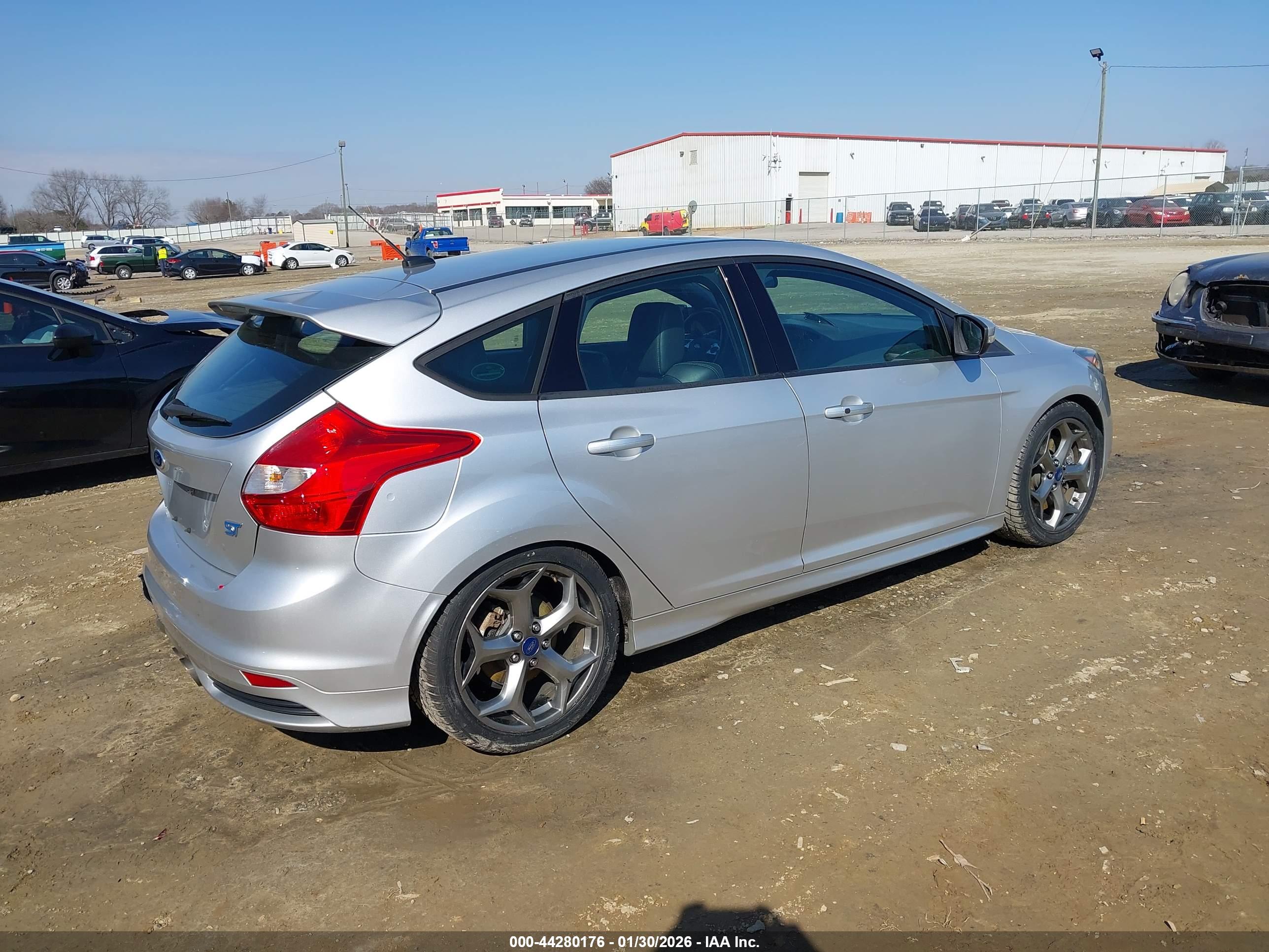 FORD FOCUS image 4