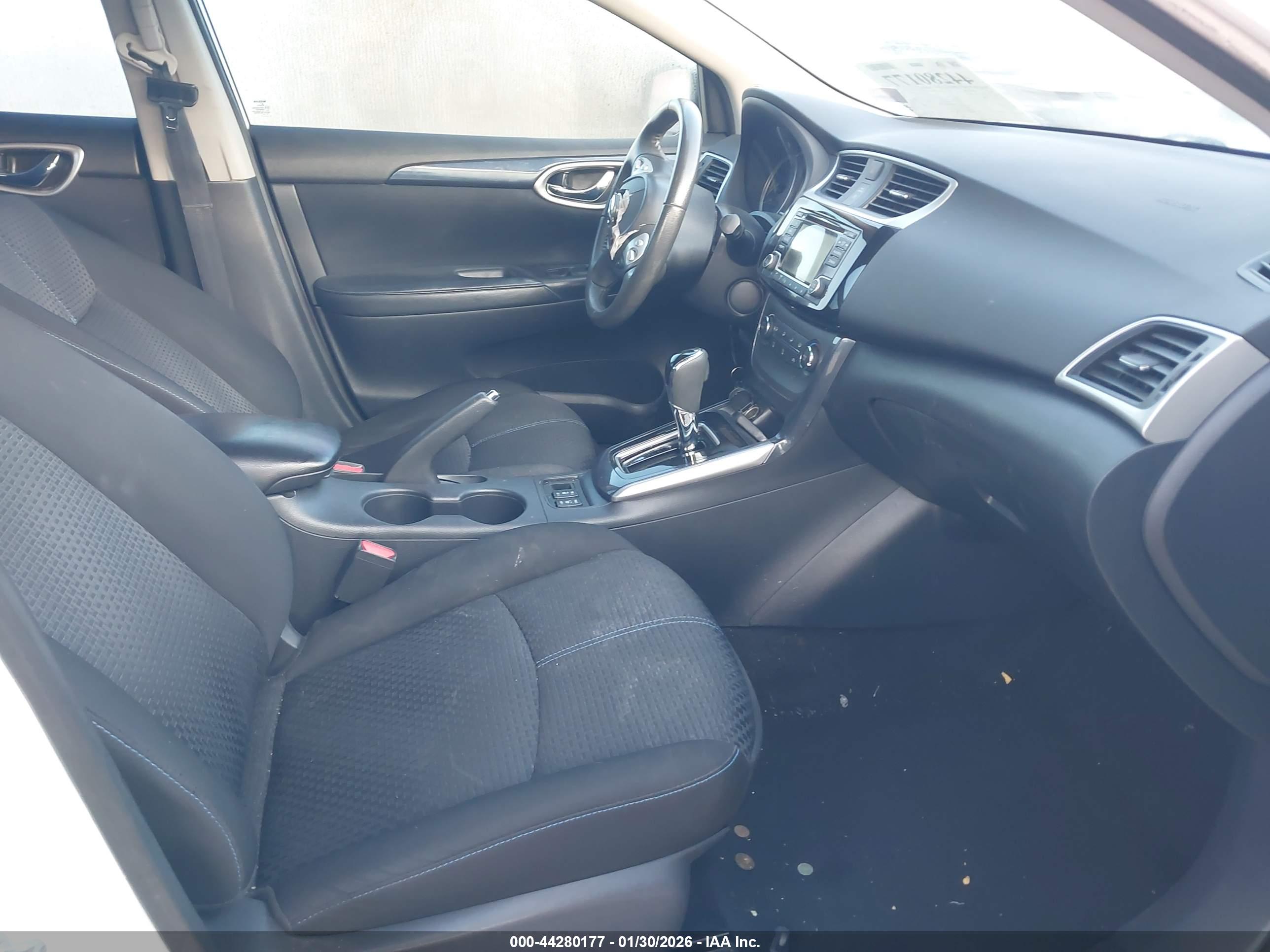 NISSAN SENTRA image 5