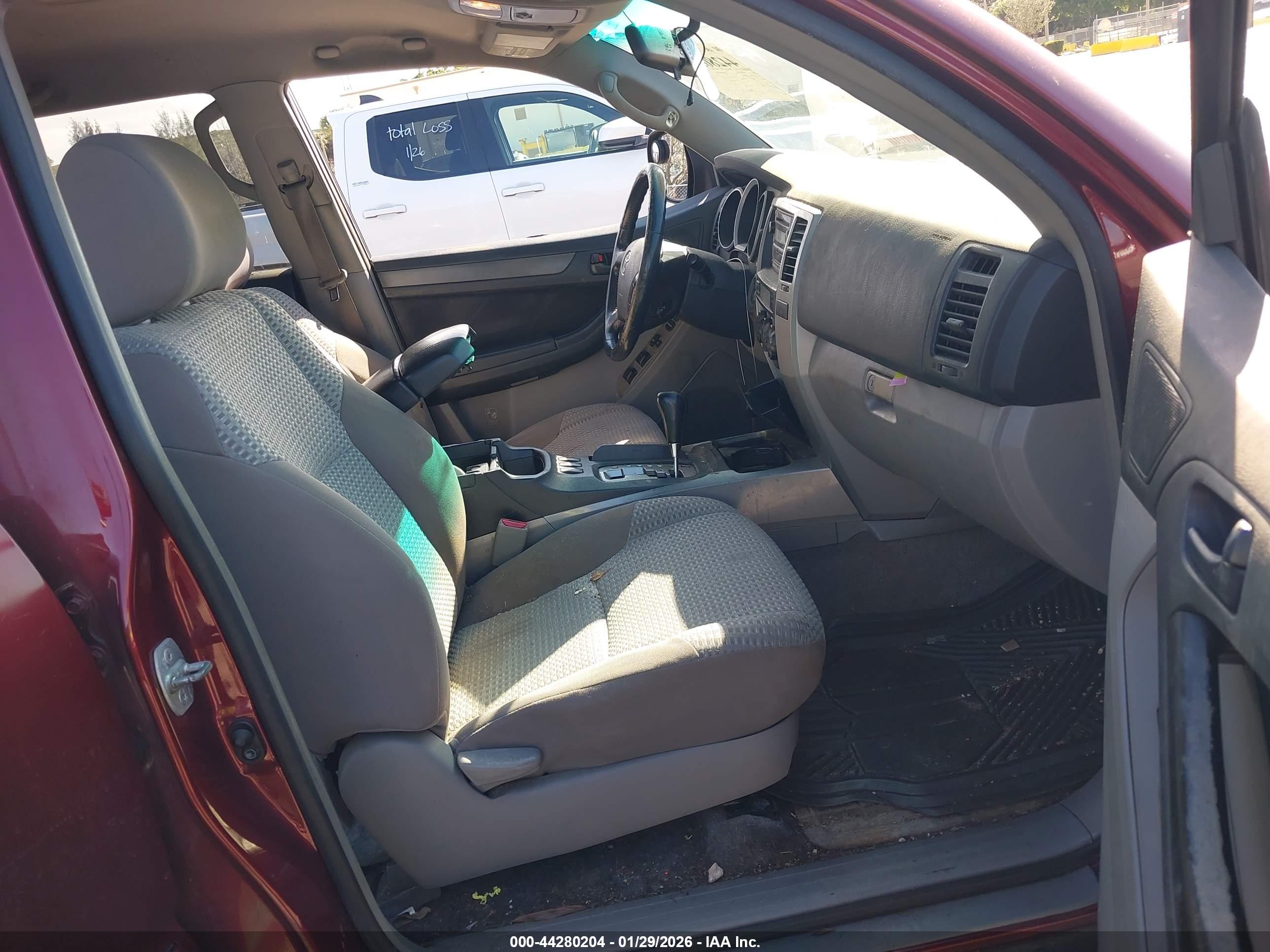 TOYOTA 4RUNNER image 5