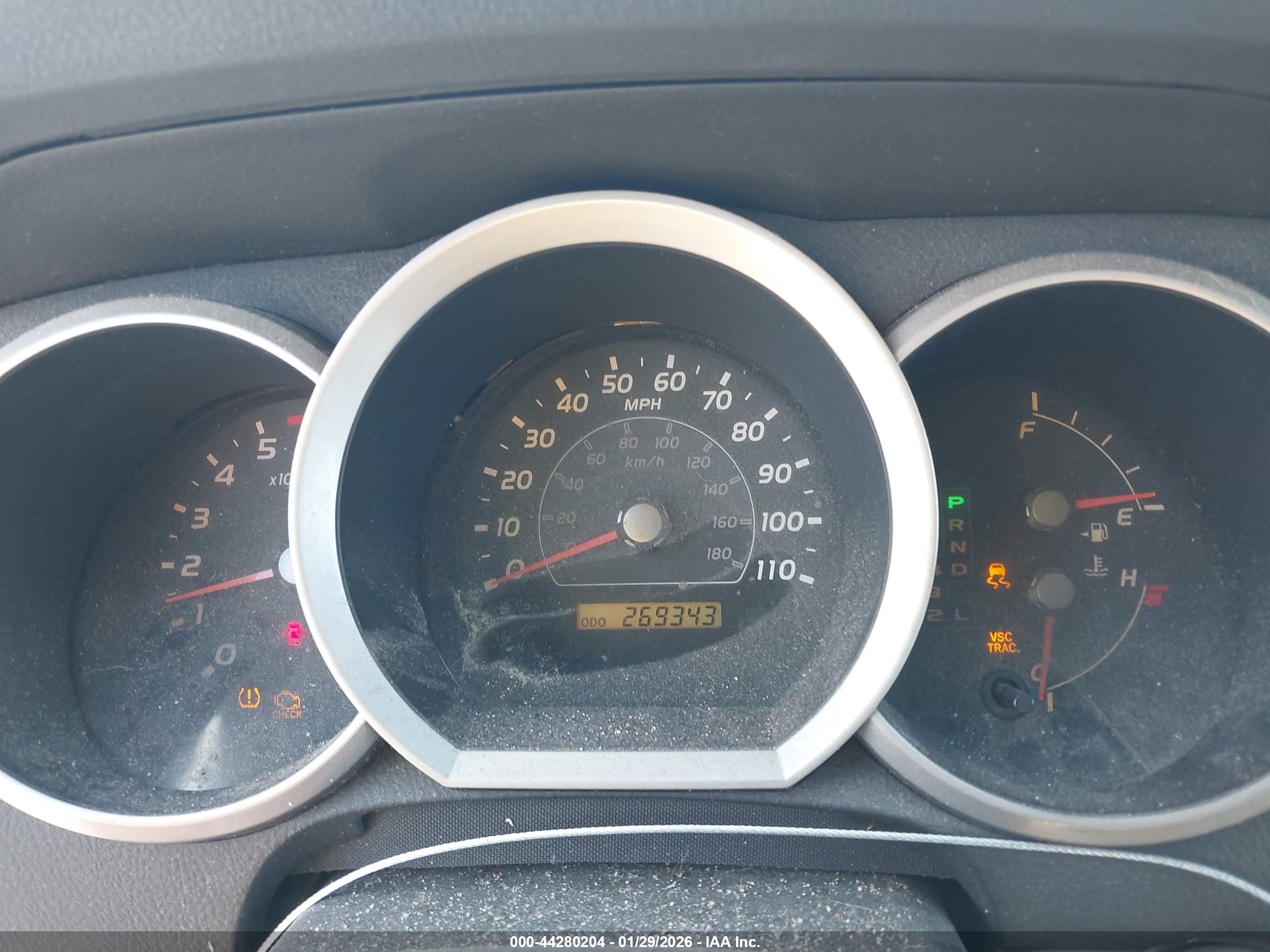 TOYOTA 4RUNNER image 7