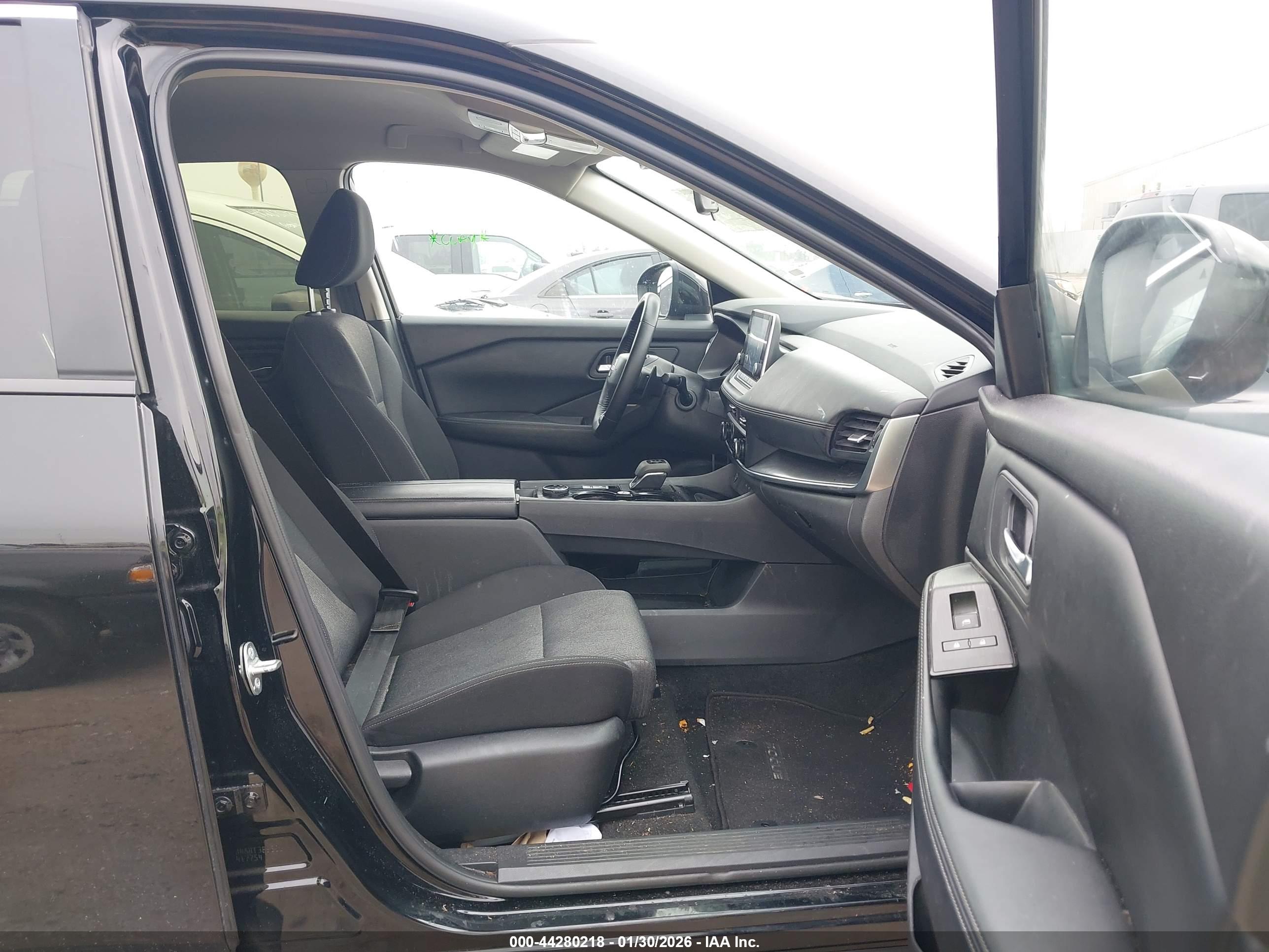 NISSAN ROGUE image 5